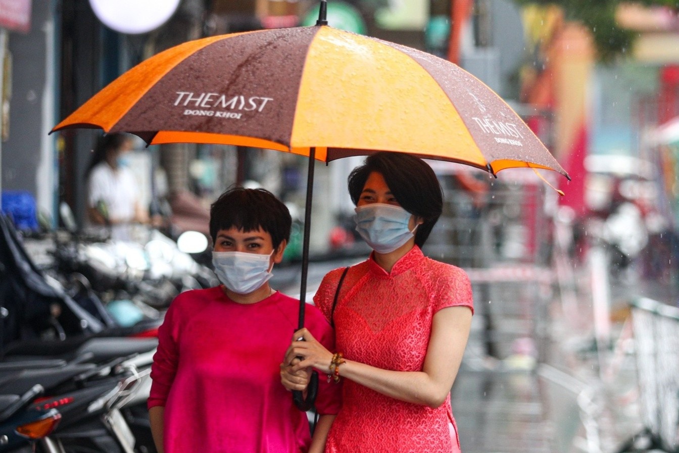 TP.HCM mua lon trai mua ngay can Tet hinh anh