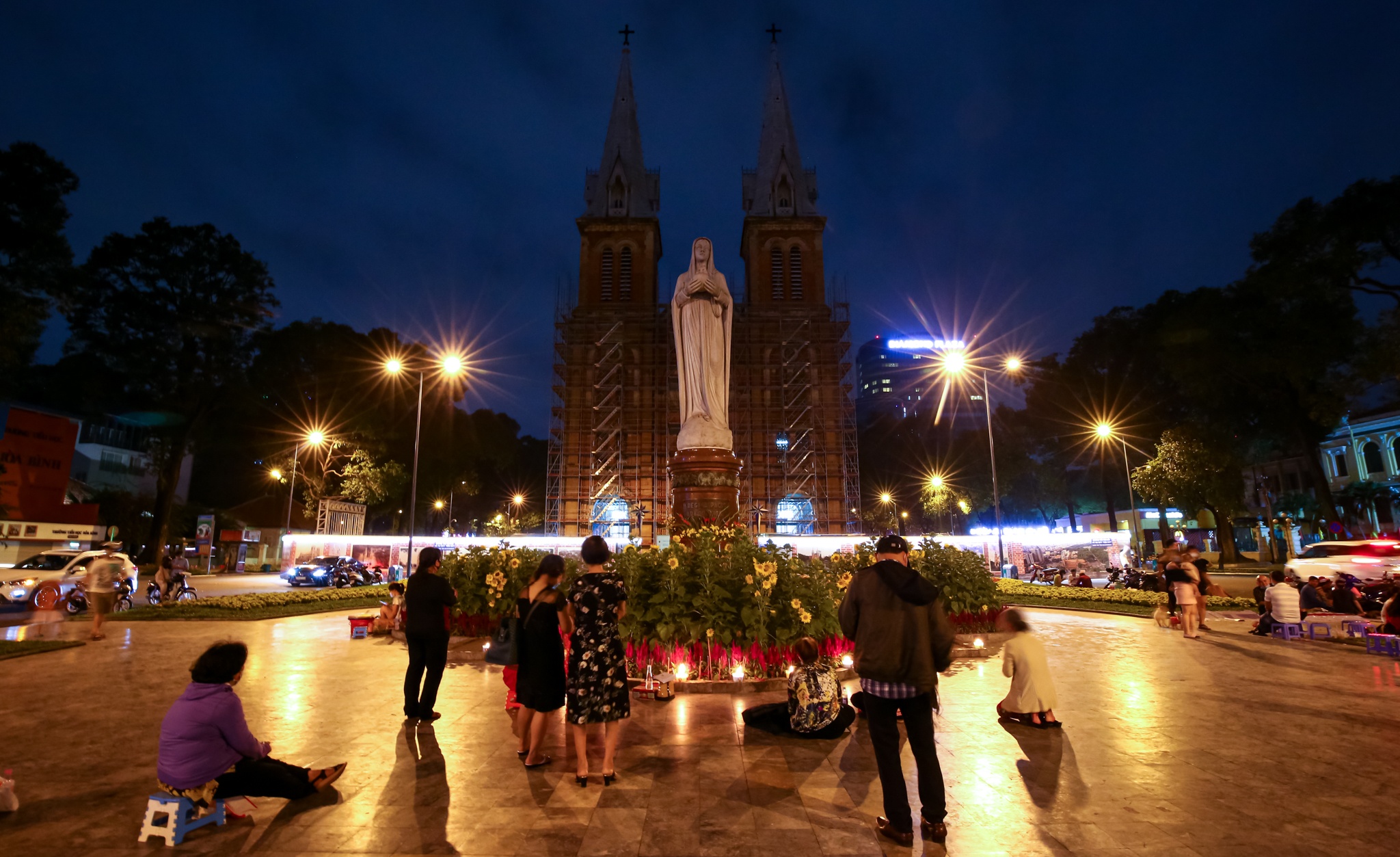 Canh vang lang o TP.HCM dem giao thua anh 11