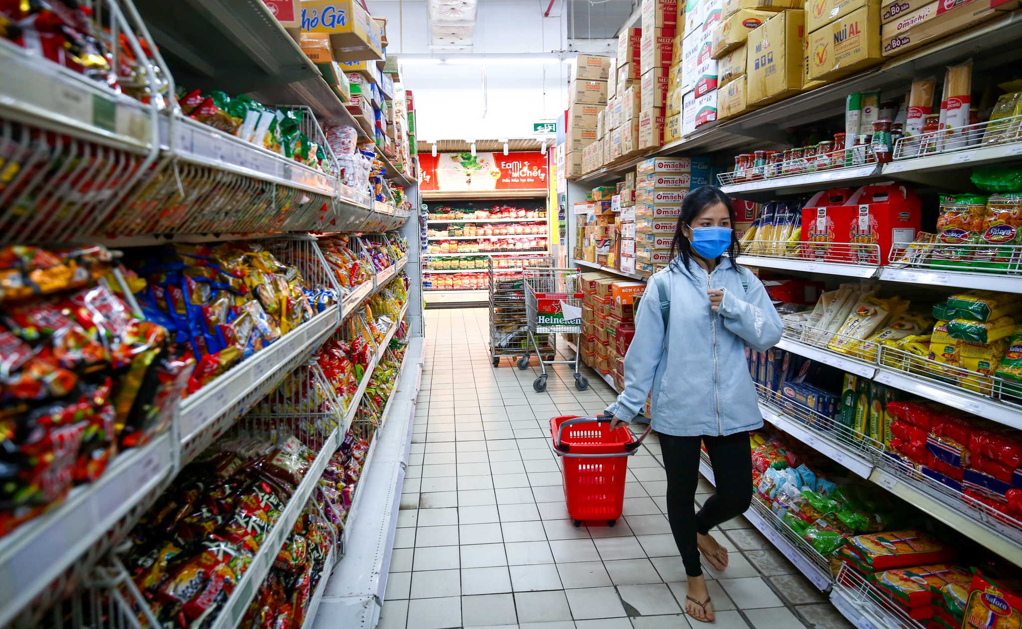 sieu thi vang ve mung 2 tet anh 1