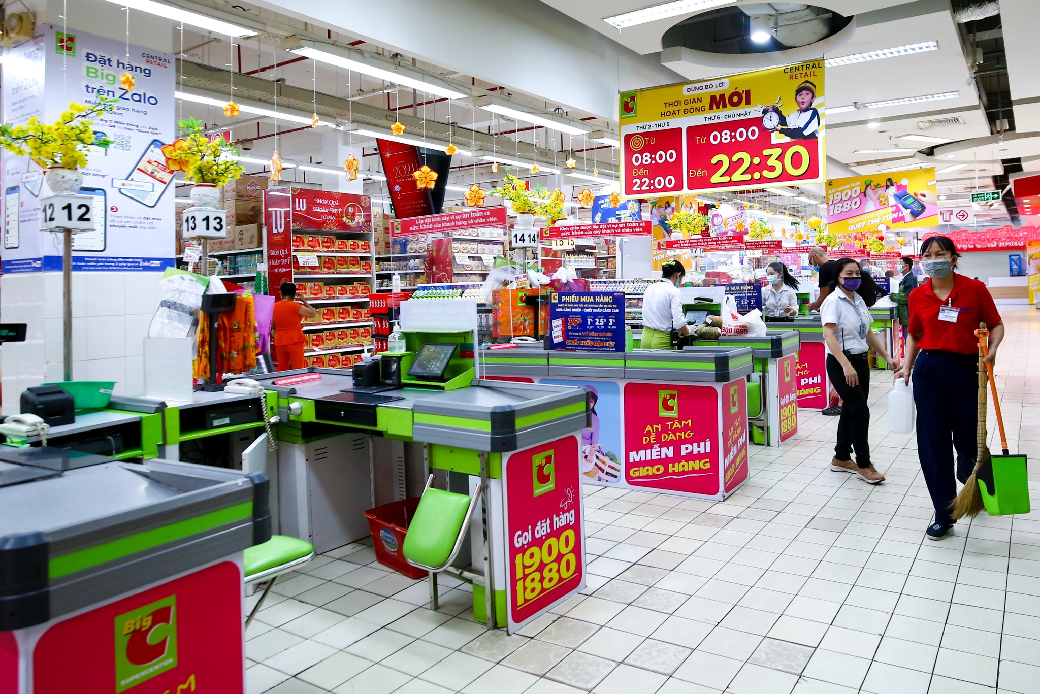 sieu thi vang ve mung 2 tet anh 7