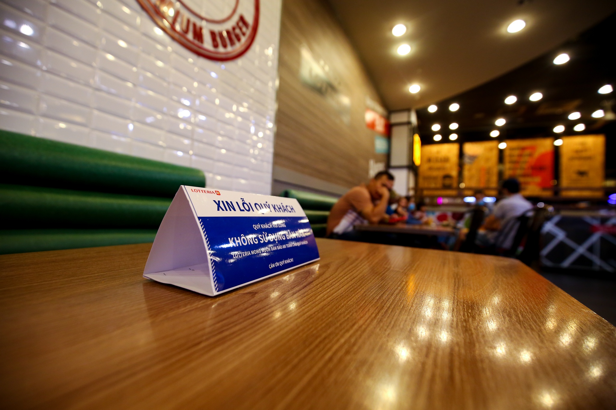 sieu thi vang ve mung 2 tet anh 11