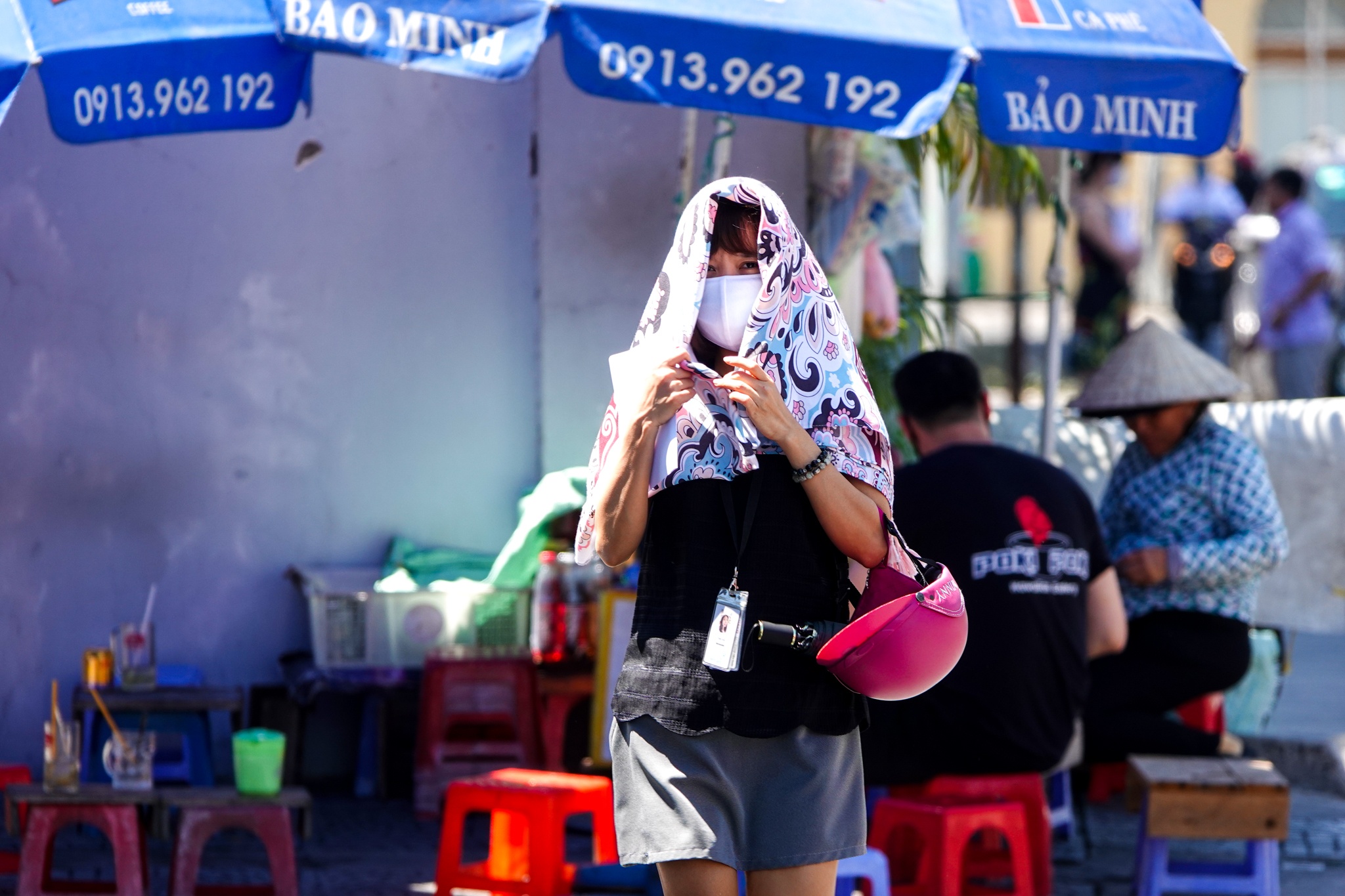 Mat duong boc hoi vi nang nong TP.HCM anh 8