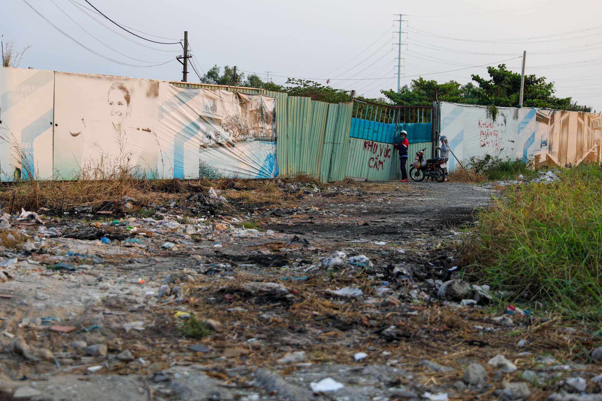 Dan song 20 nam canh bai rac thuoc du an treo anh 11