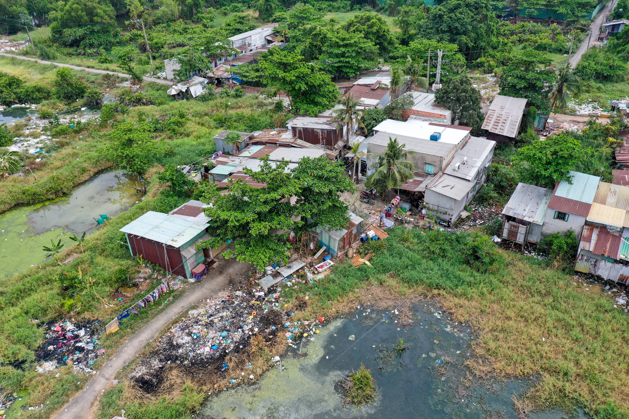 Cuoc song nguoi dan tai cac du an treo khu Nam Sai Gon hinh anh
