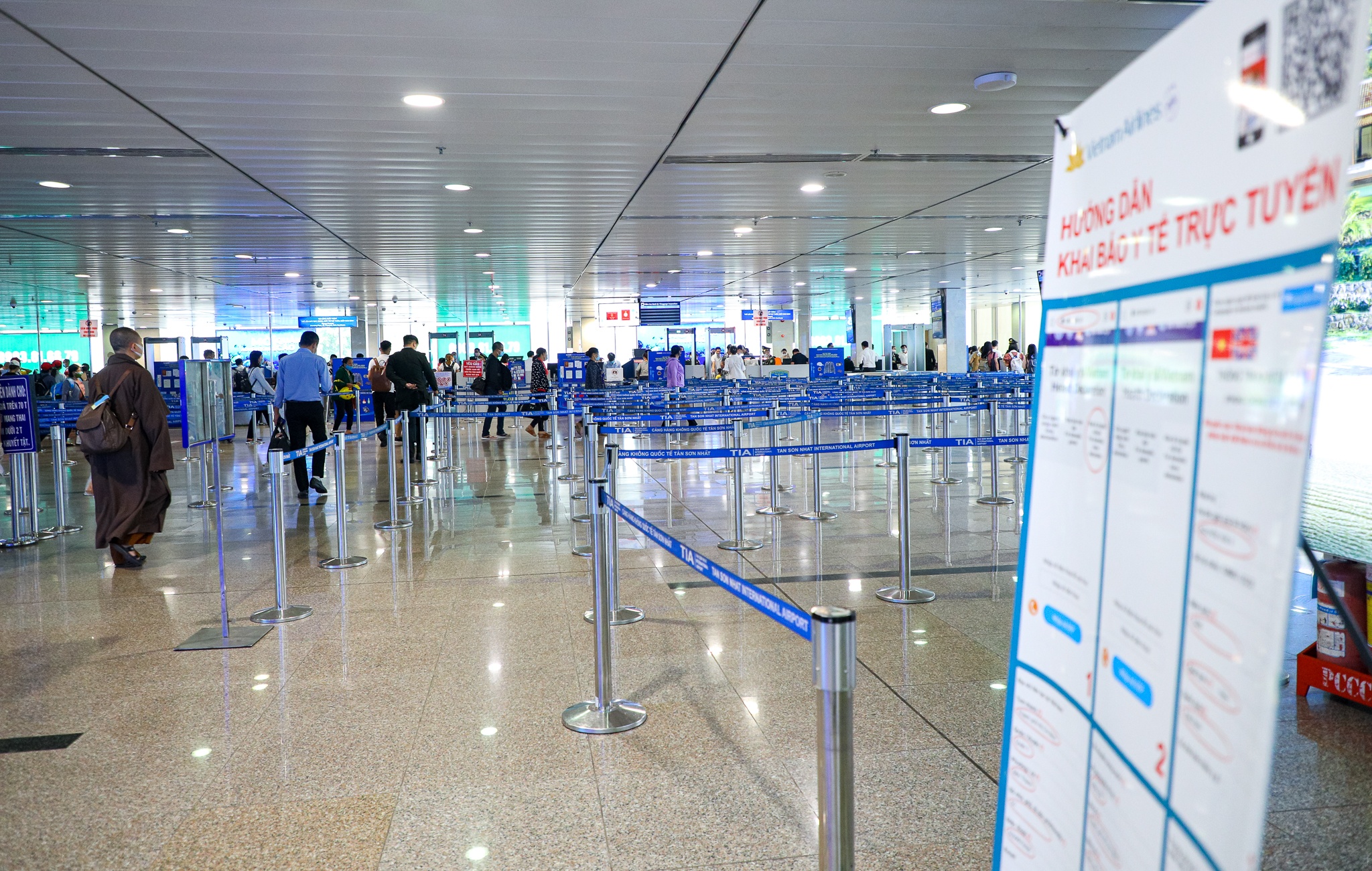 Tan Son Nhat thong thoang le 30/4 - 1/5 anh 1