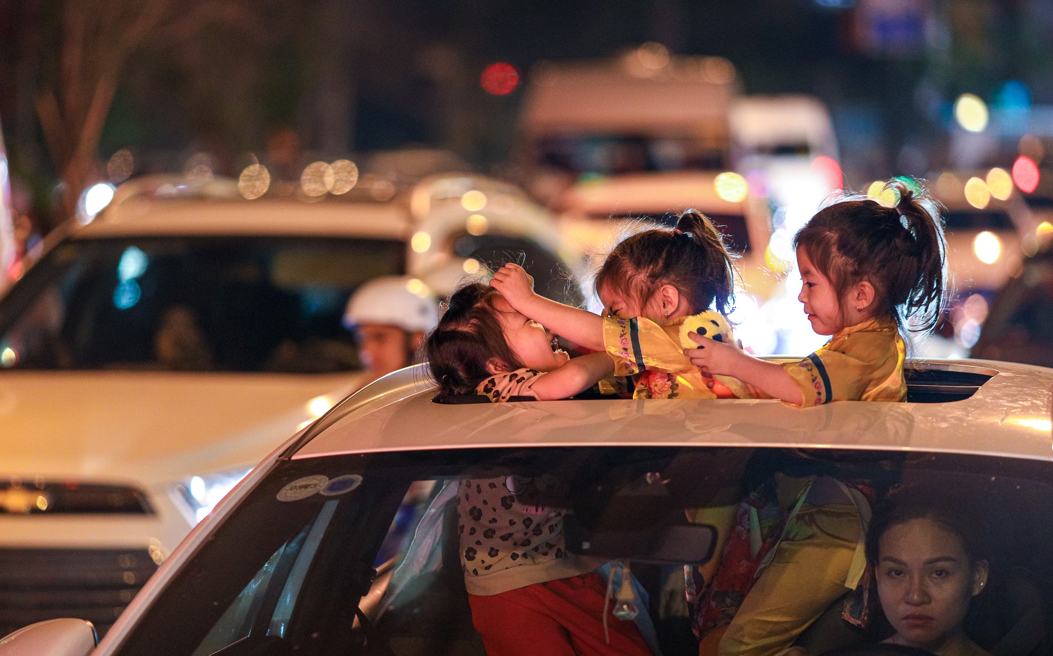 Un tac hang km cua ngo vao Thanh pho Da Lat anh 7