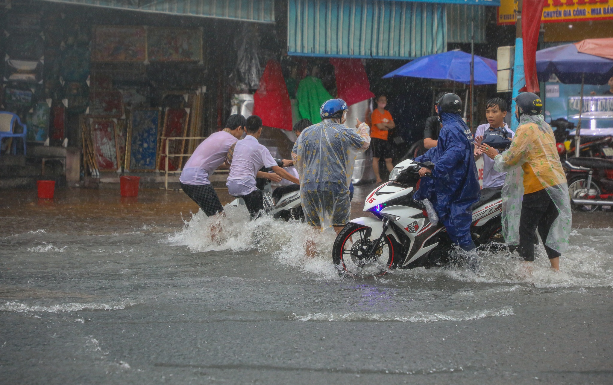 Mua ngap o TP Thu Duc anh 4