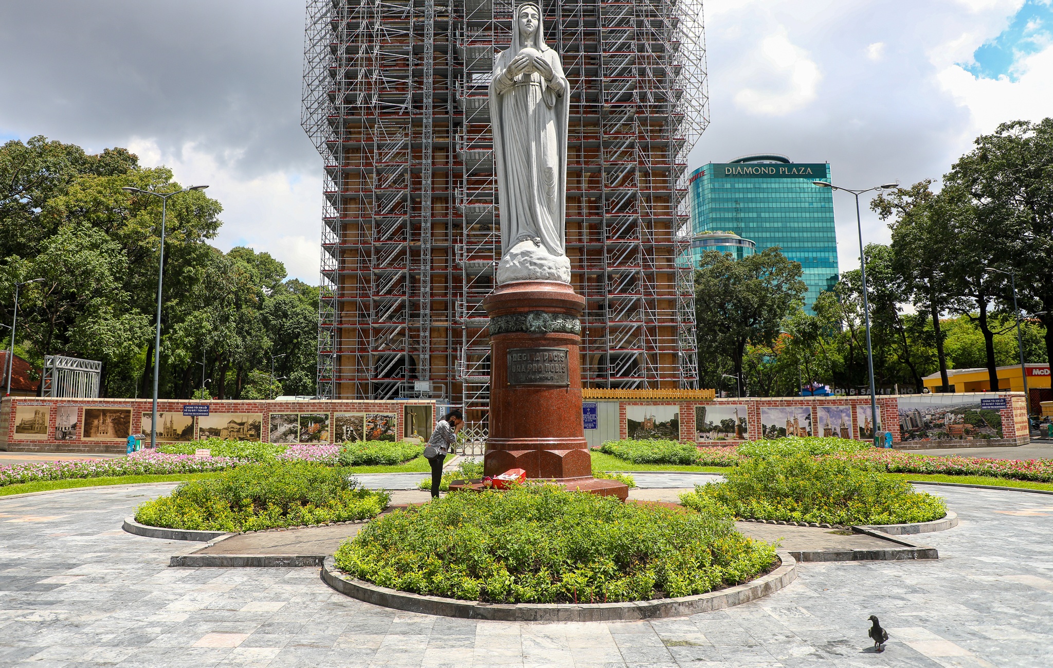 duong pho TP.HCM vang ve anh 5