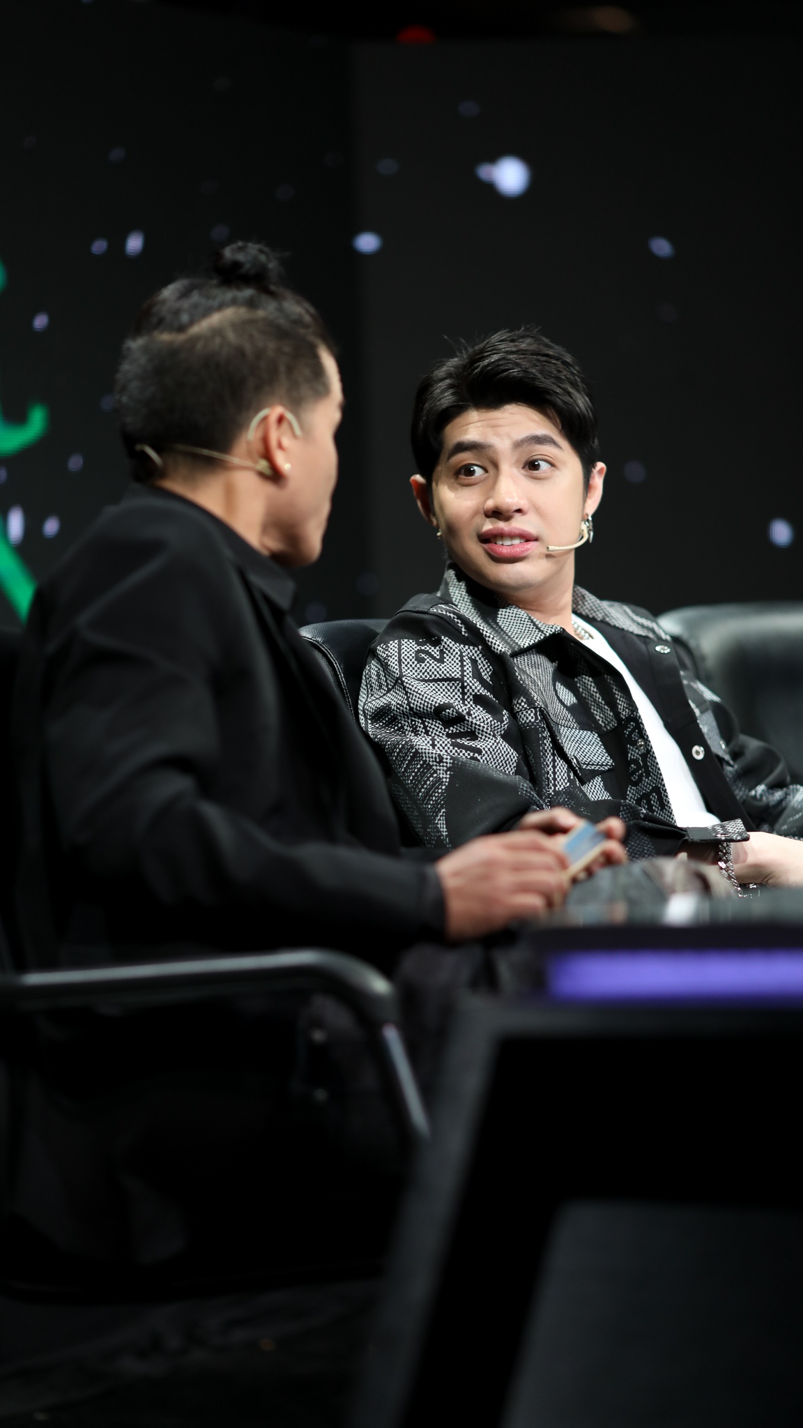 John Huy Tran lam giam khao show vu dao anh 13