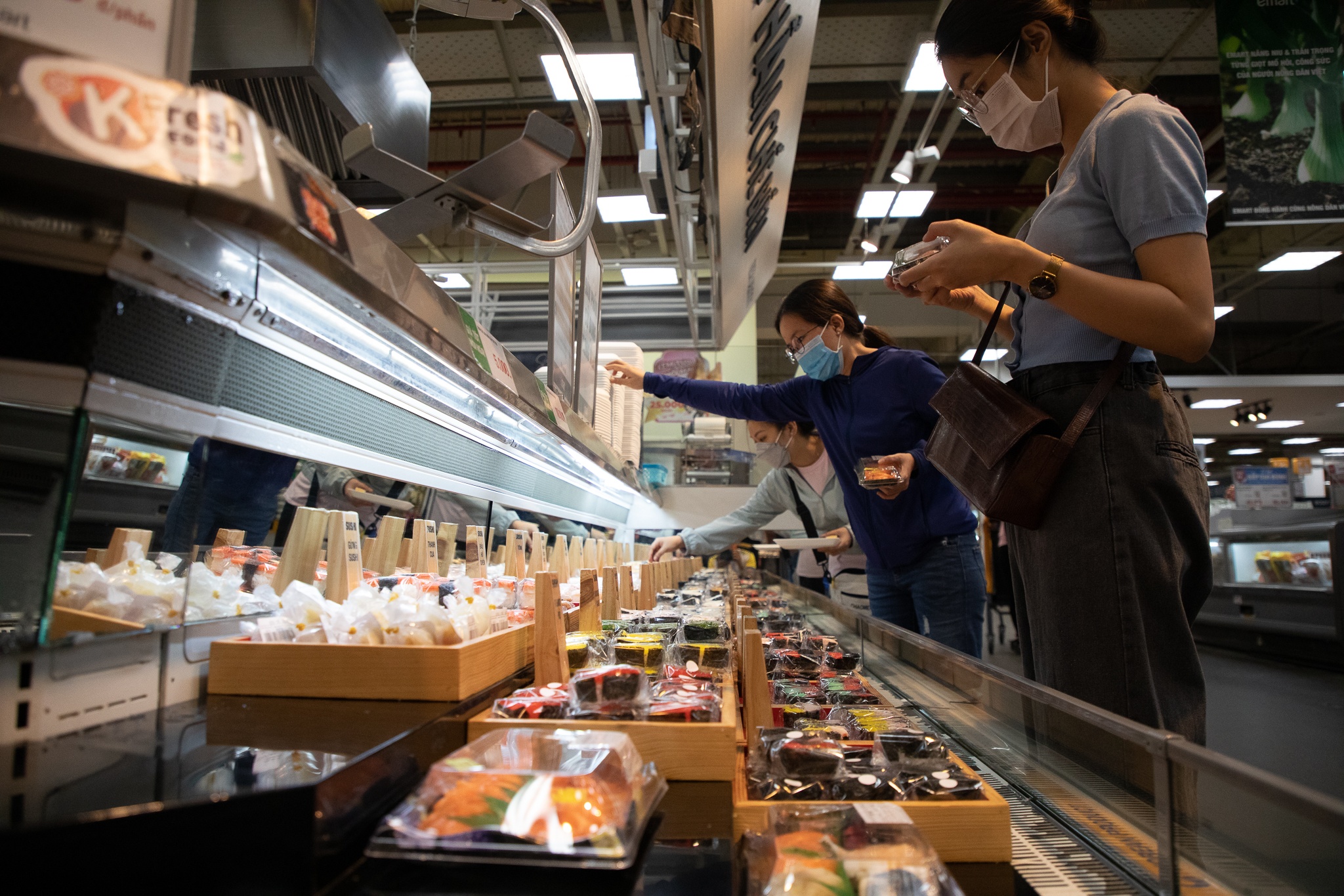 chay hang thuc pham che bien san anh 9