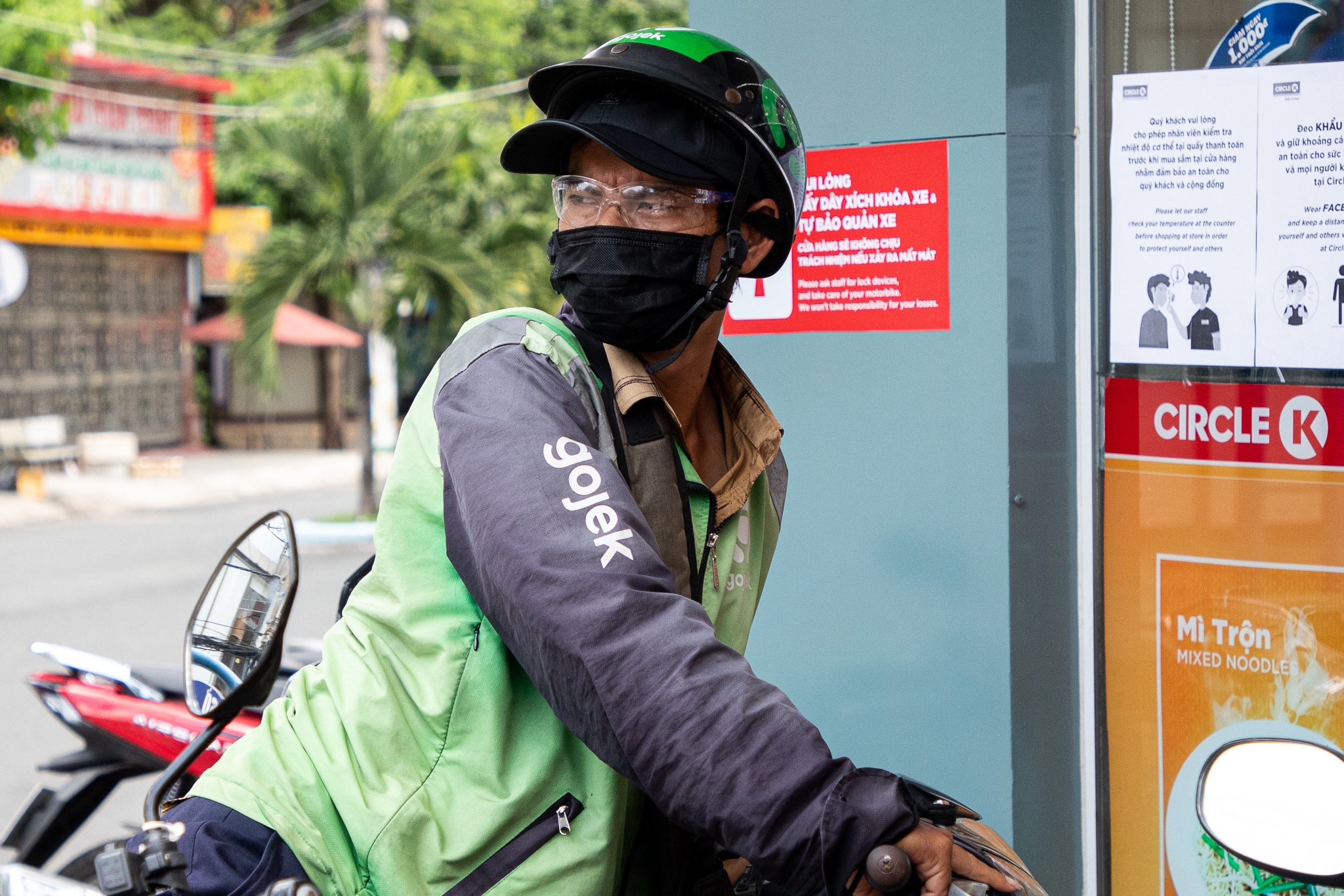 chay hang thuc pham che bien san anh 5