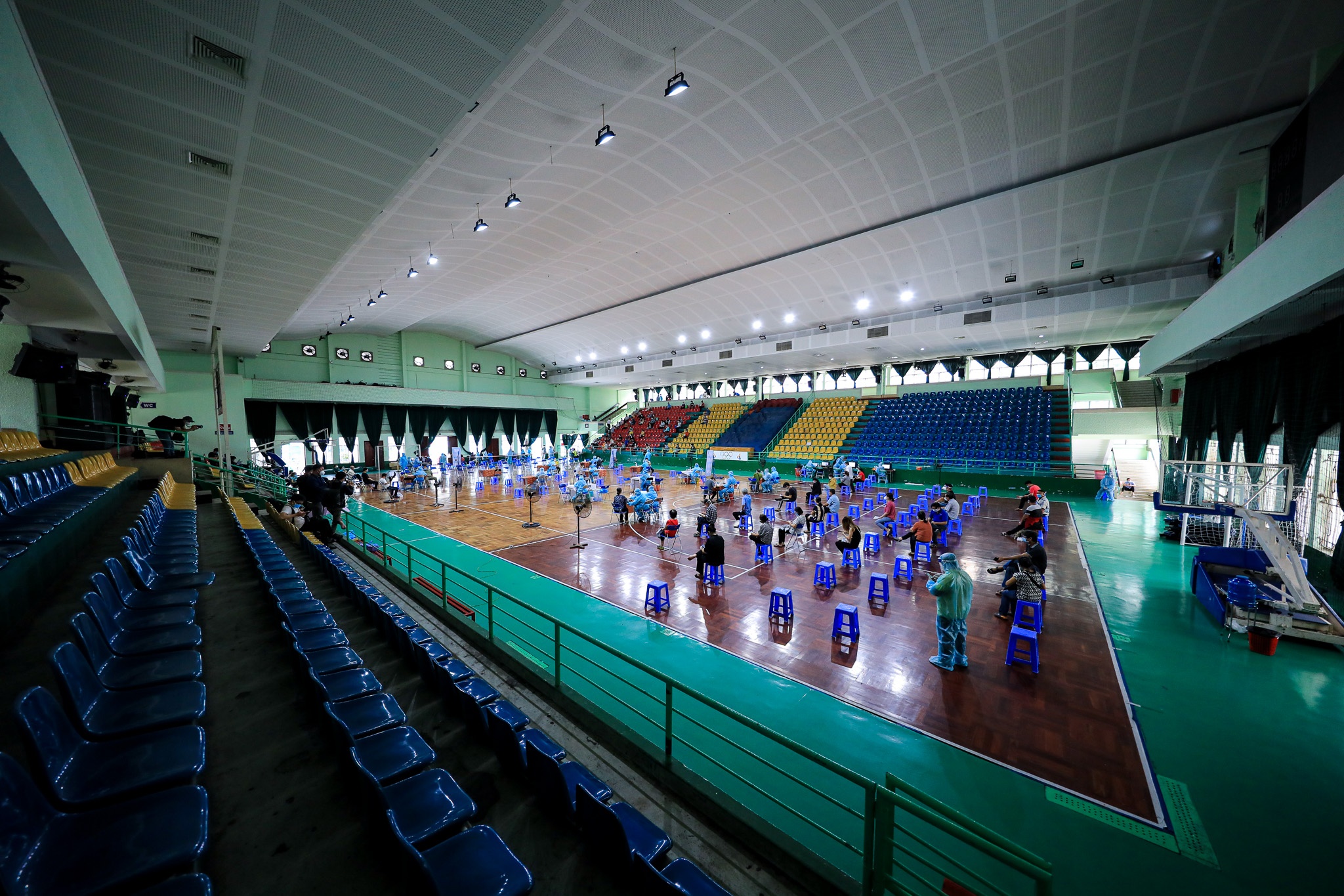 trien khai tiem vaccineCovid-19 dot 5 tai TP.HCM anh 9