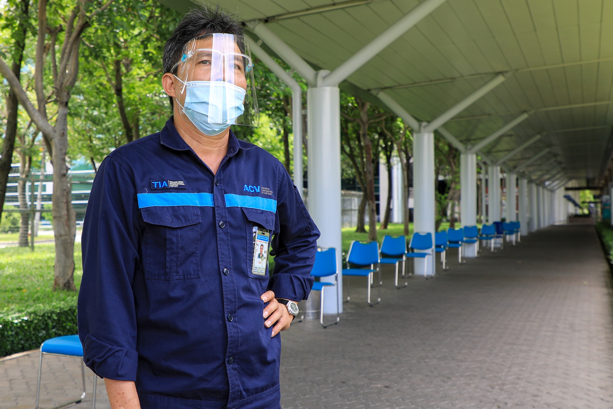 San bay Tan Son Nhat vang lang anh 15