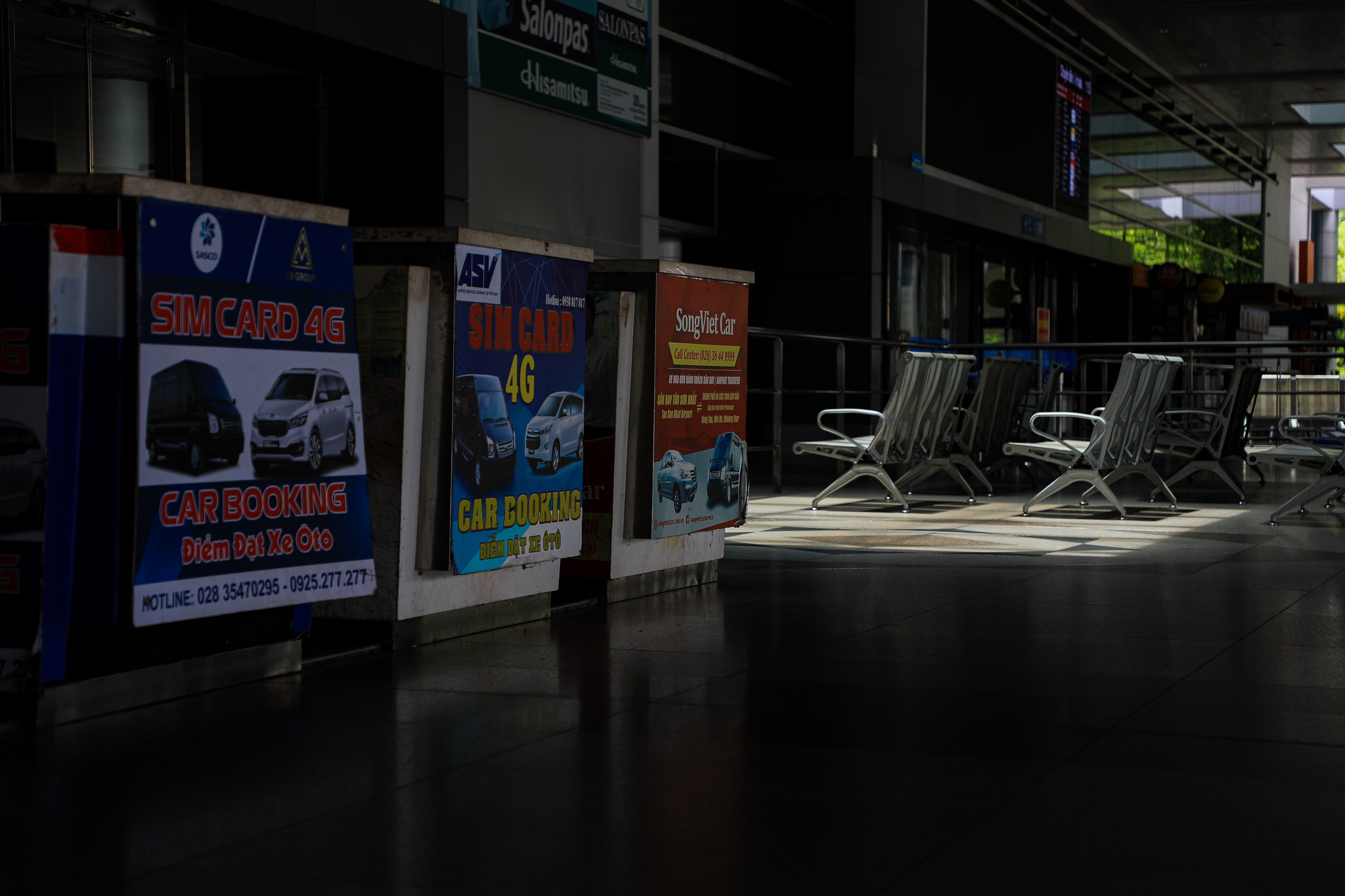 San bay Tan Son Nhat vang lang anh 14