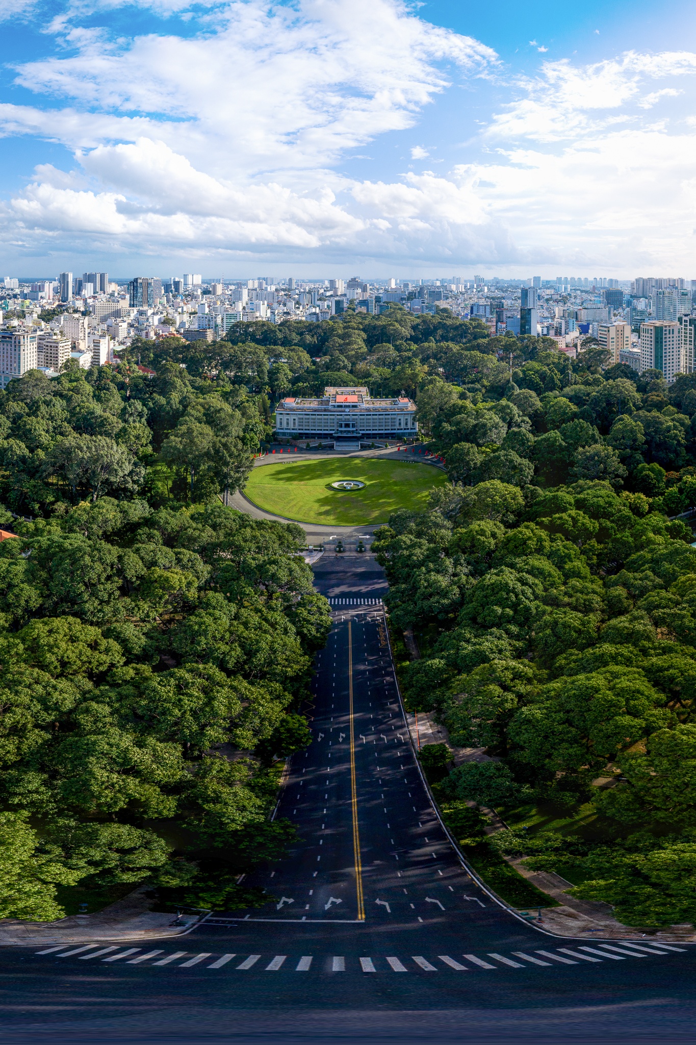 Nhung con duong vang bong nguoi o TP.HCM anh 19