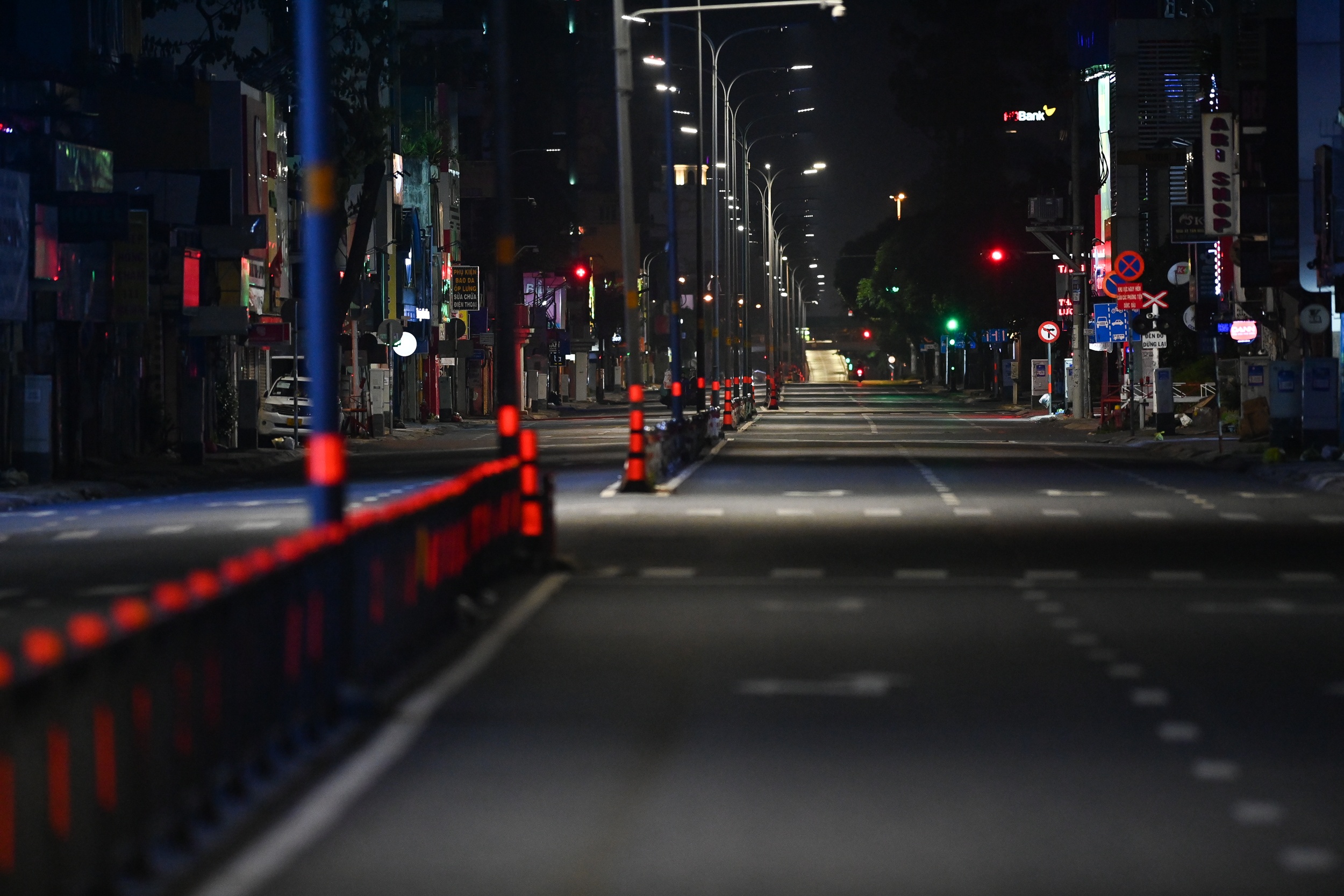 Nhung con duong vang bong nguoi o TP.HCM anh 32