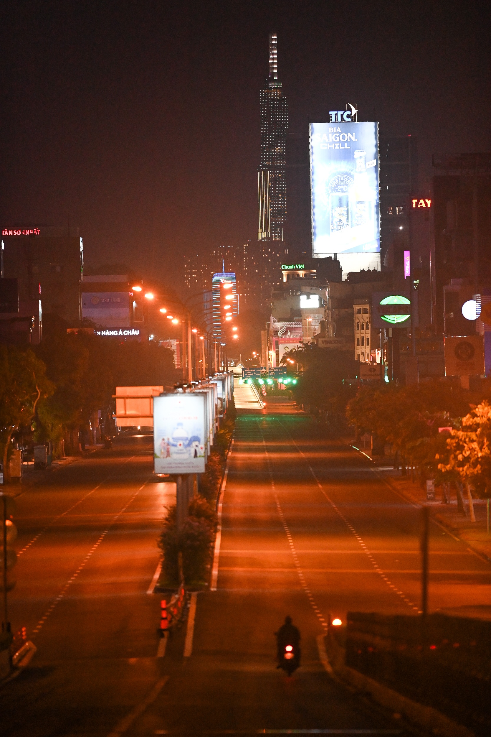 Nhung con duong vang bong nguoi o TP.HCM anh 35