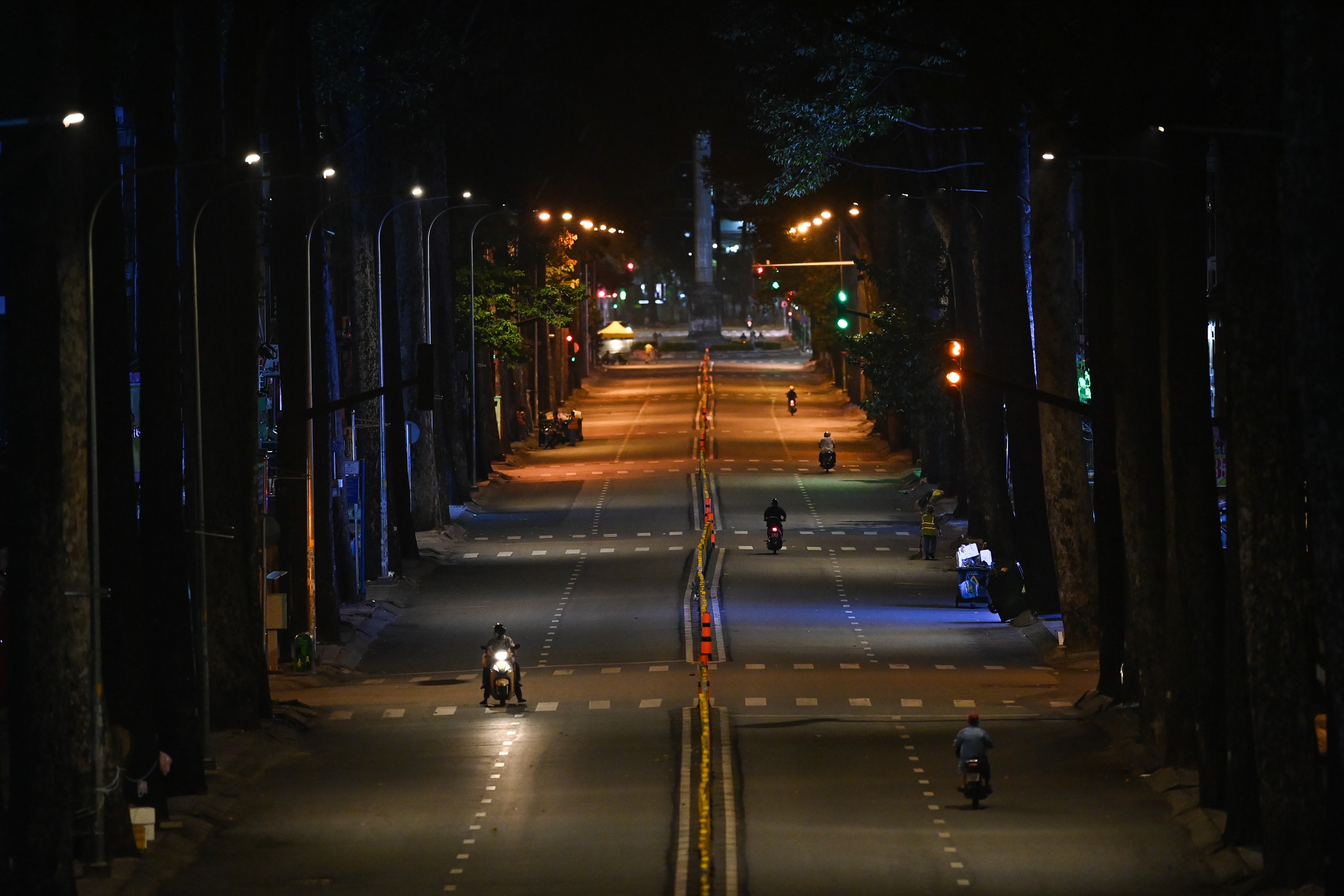 Nhung con duong vang bong nguoi o TP.HCM anh 38