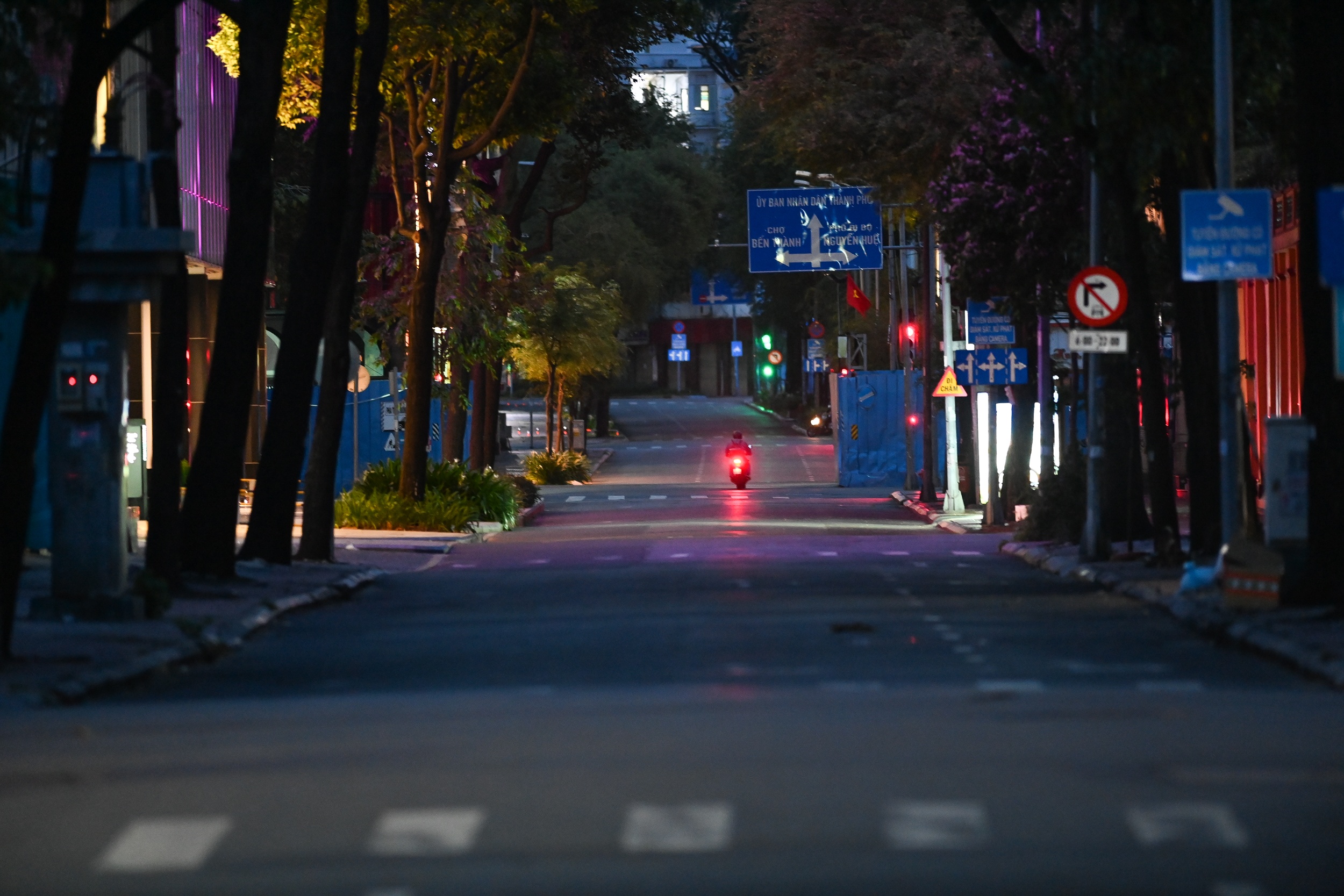 Nhung con duong vang bong nguoi o TP.HCM anh 31