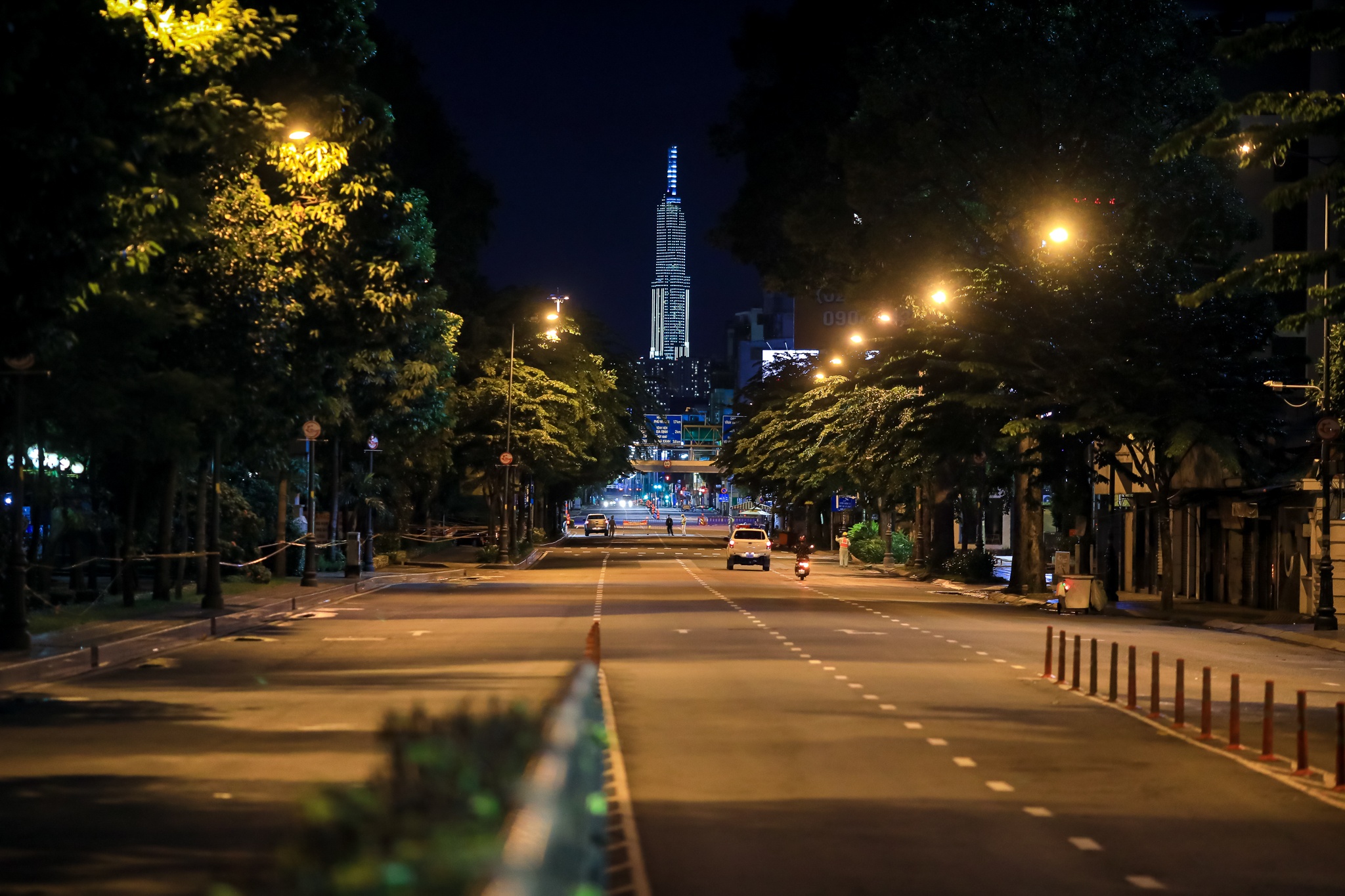 100 ngay gian cach tai TP.HCM anh 33