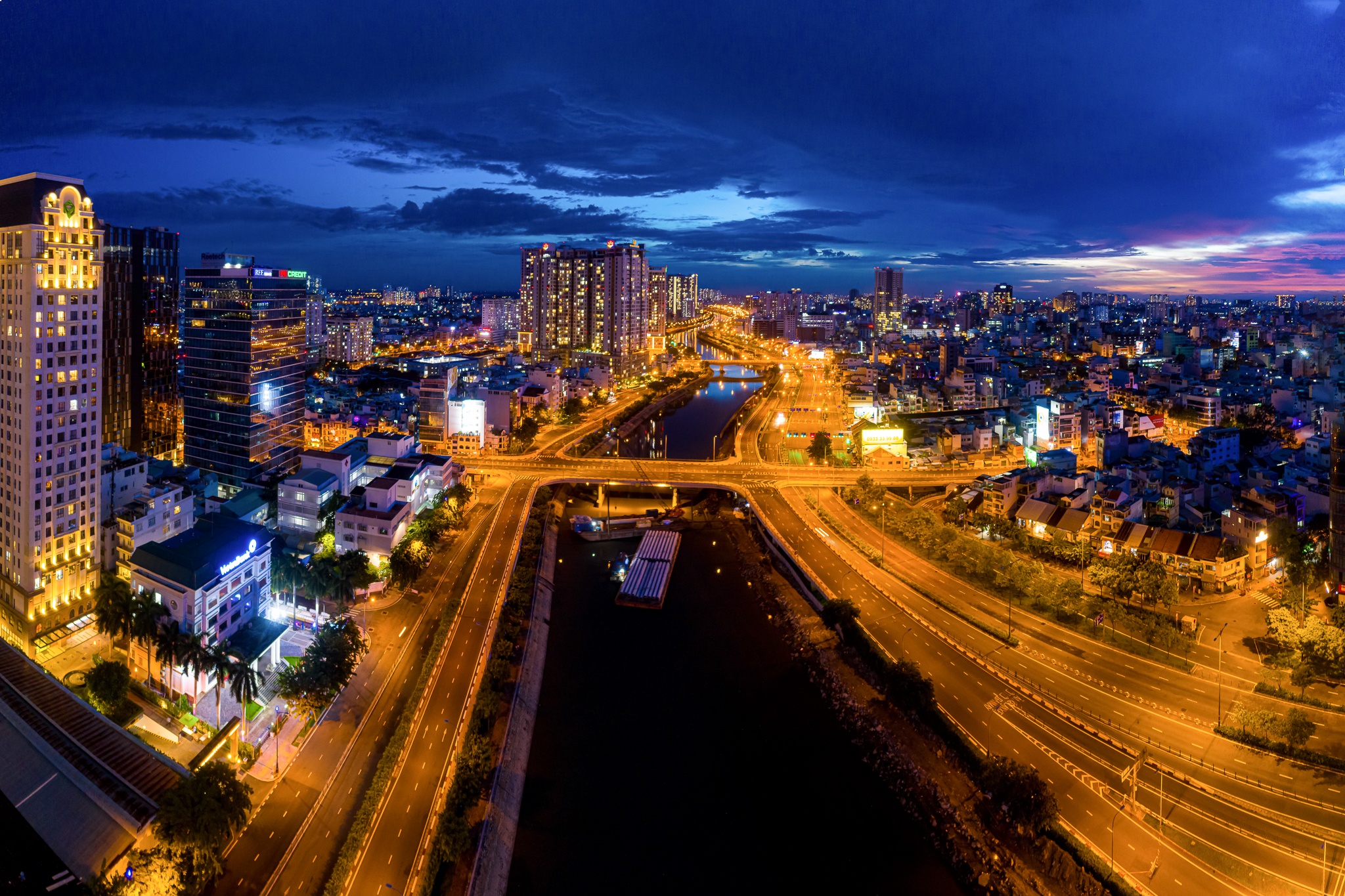 Nhung con duong vang bong nguoi o TP.HCM anh 27