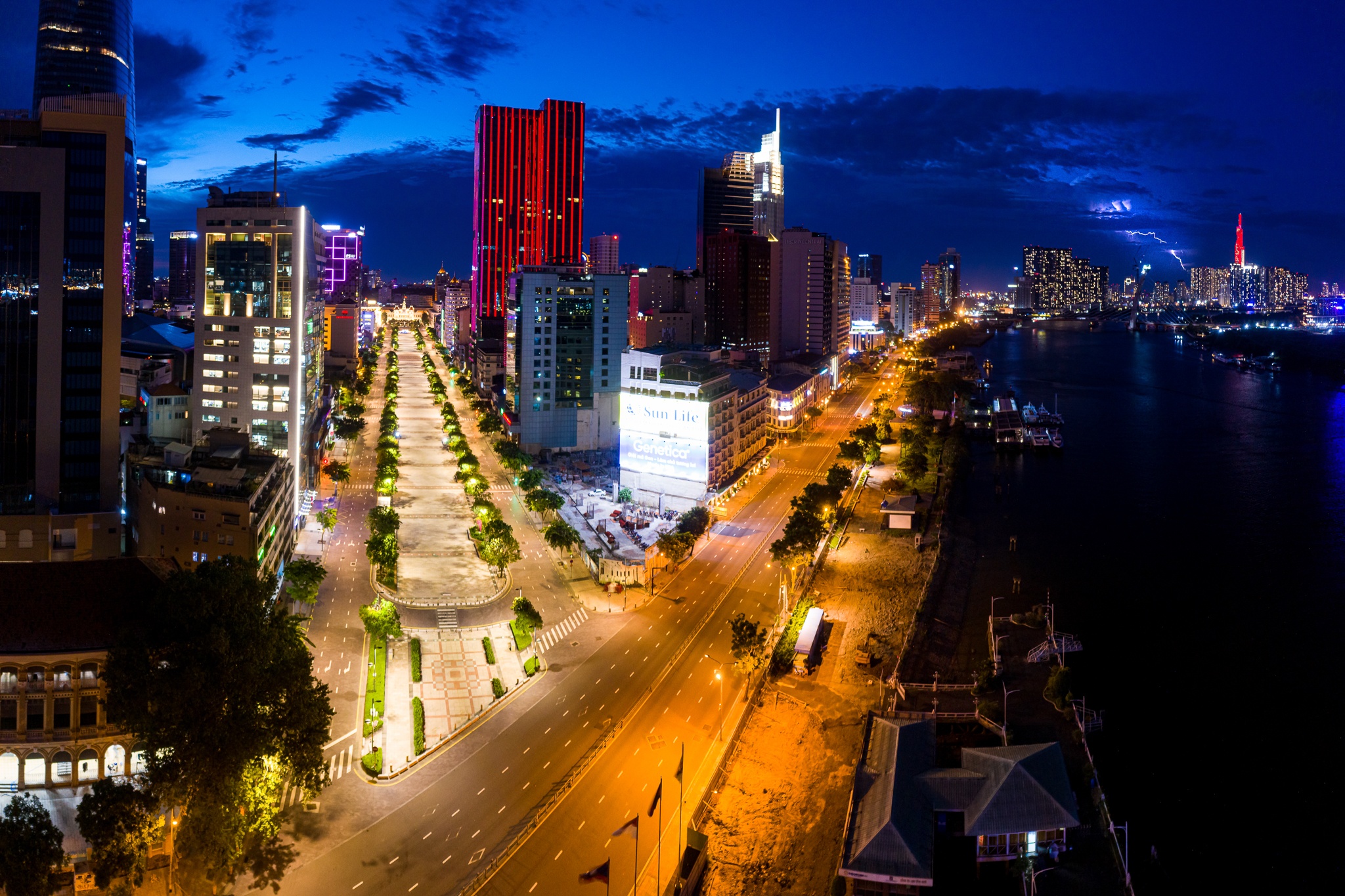 Nhung con duong vang bong nguoi o TP.HCM anh 26