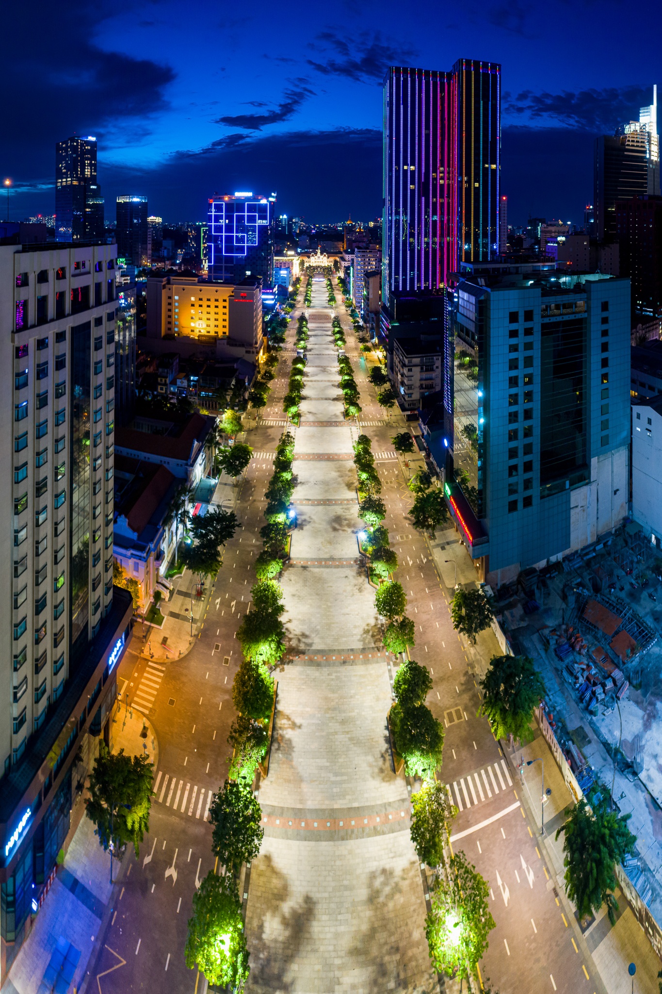 Nhung con duong vang bong nguoi o TP.HCM anh 23