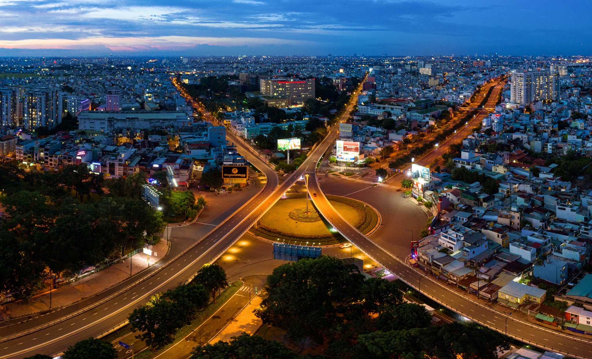 Nhung con duong vang bong nguoi o TP.HCM anh 6