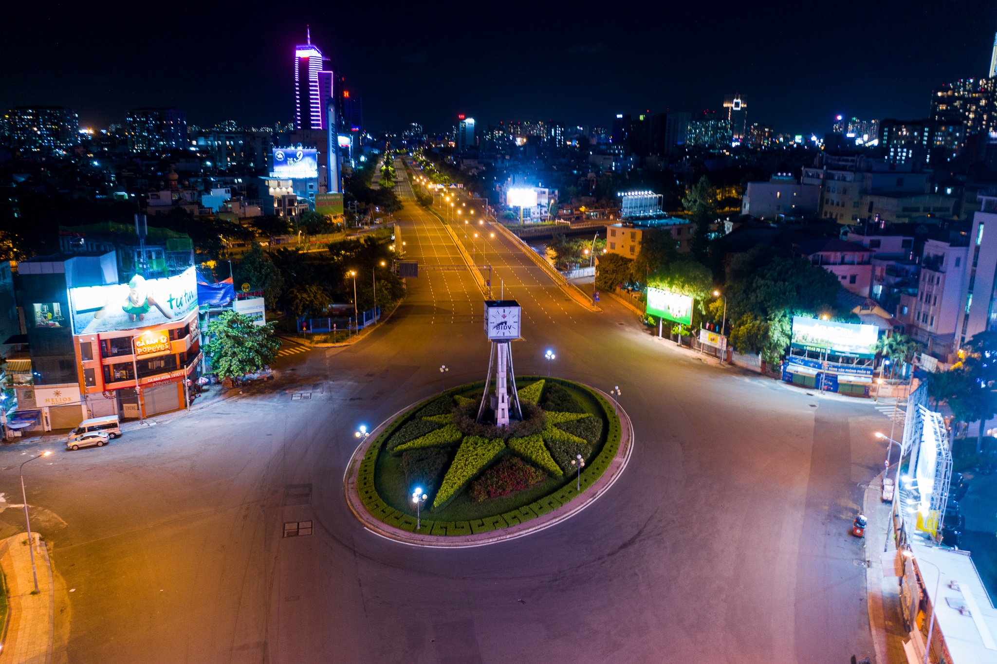 Nhung con duong vang bong nguoi o TP.HCM anh 9