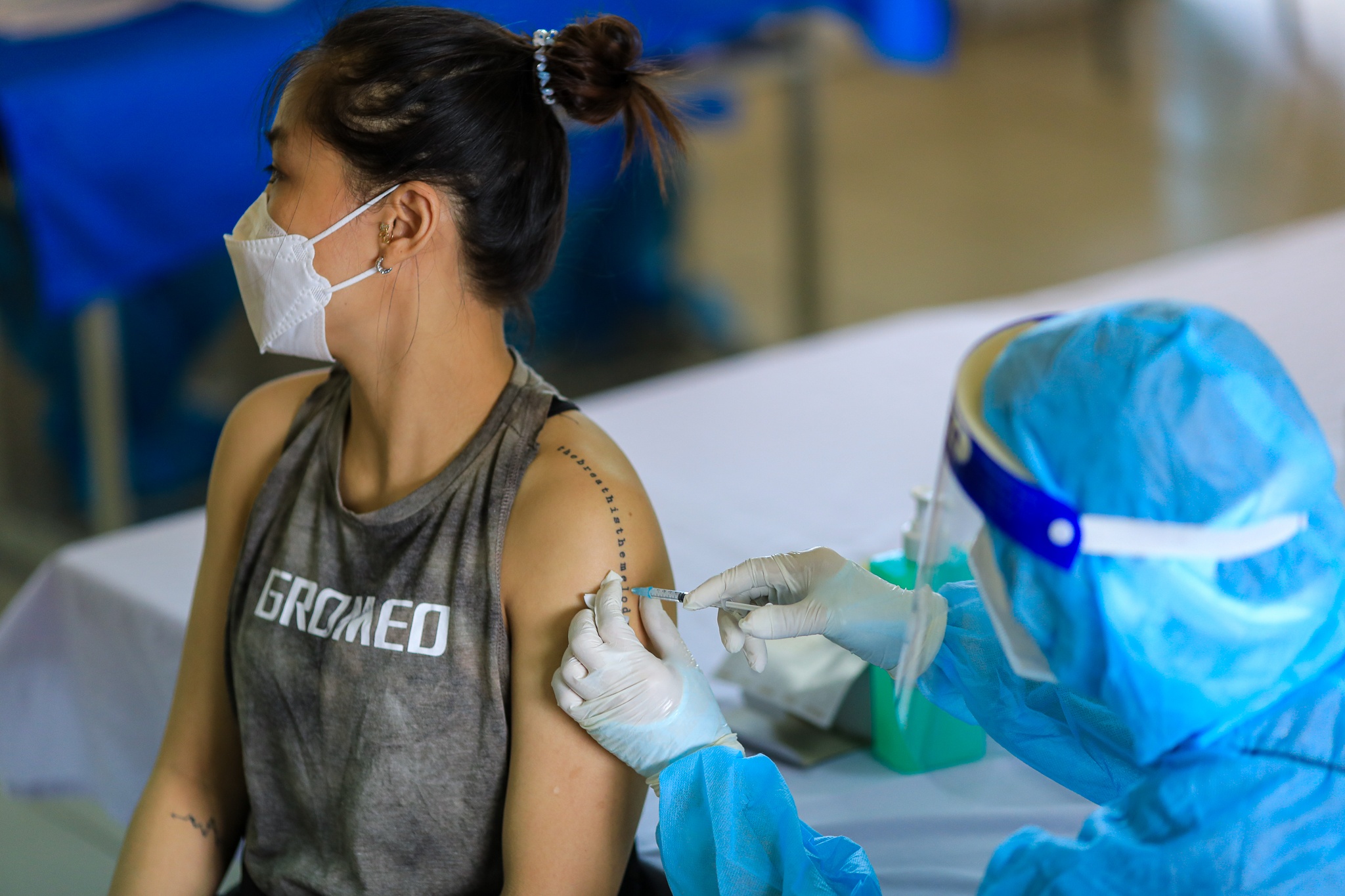 Nguoi dan cho nhieu gio tiem vaccine sinopharm anh 9