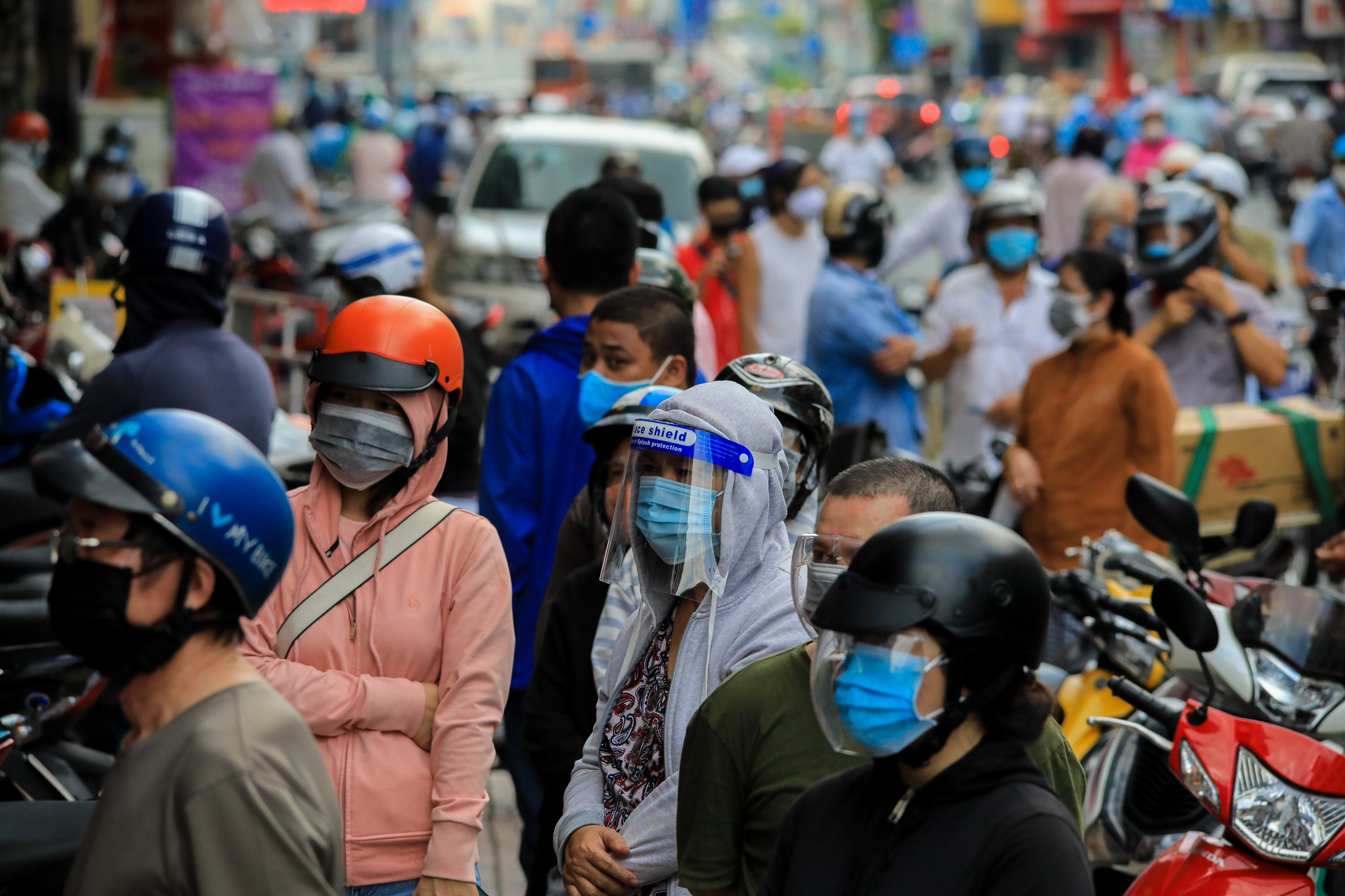 siet chat gian cach tai TP.HCM anh 9