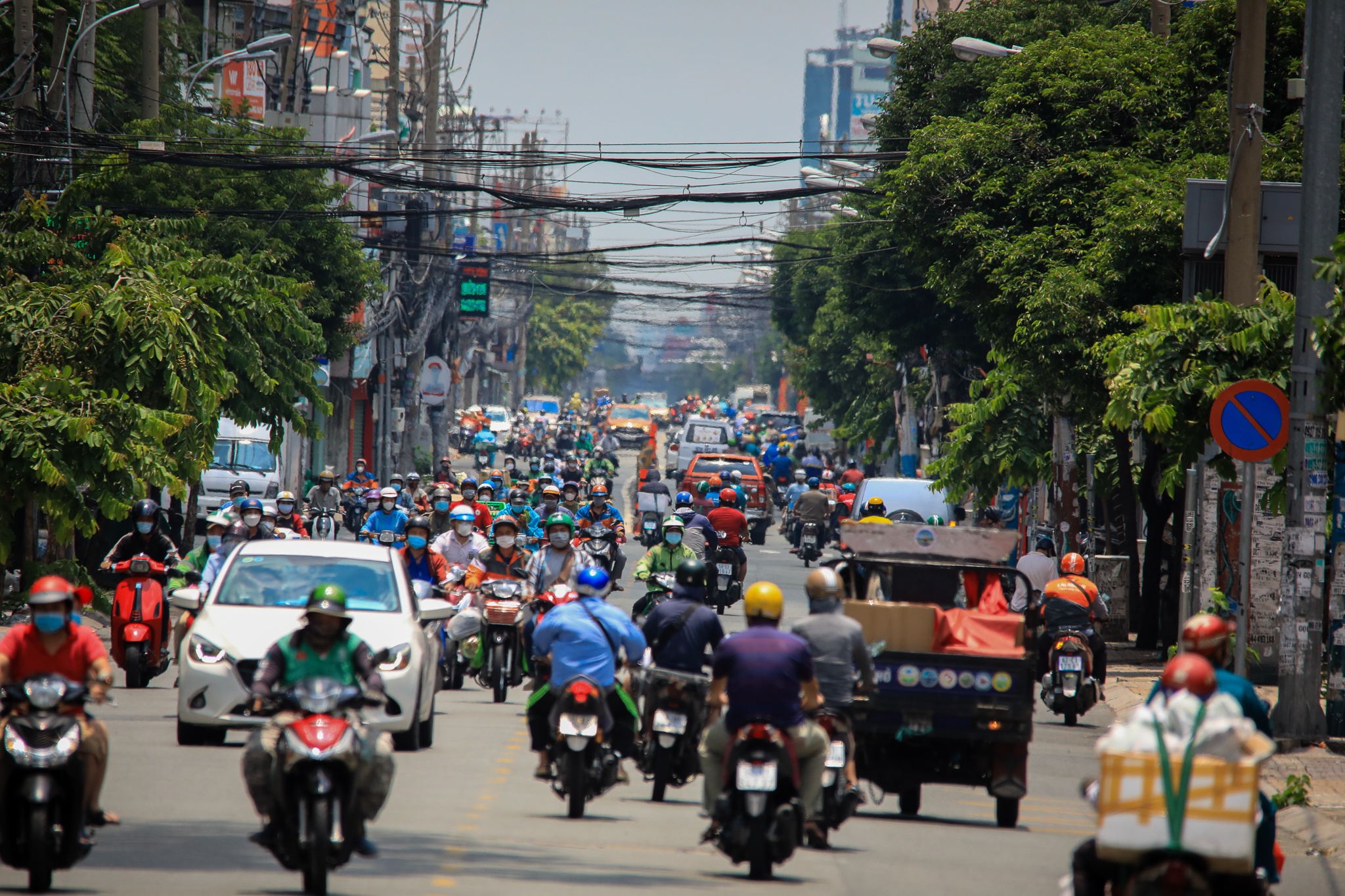 siet chat gian cach tai TP.HCM anh 5