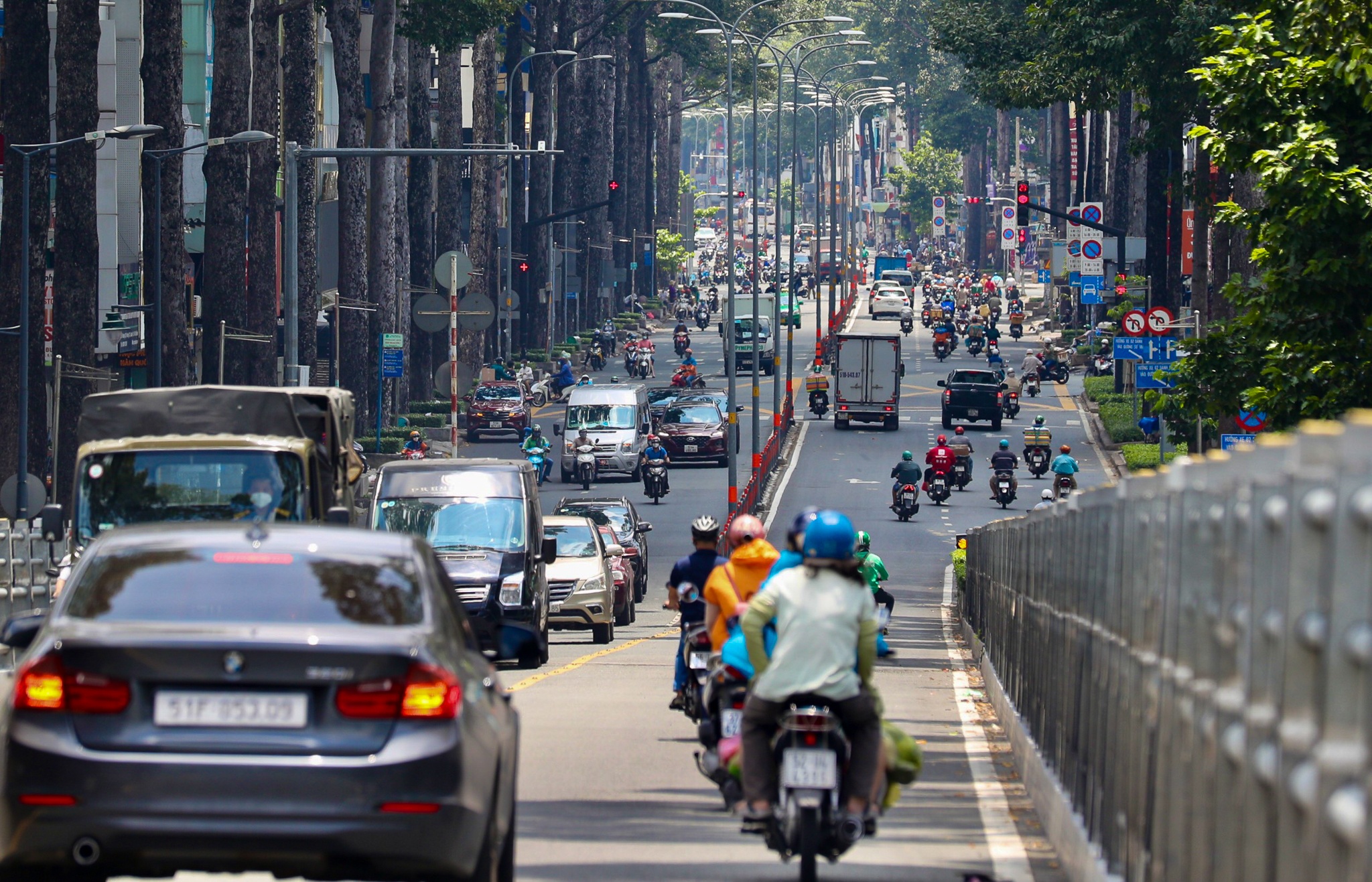 siet chat gian cach tai TP.HCM anh 4