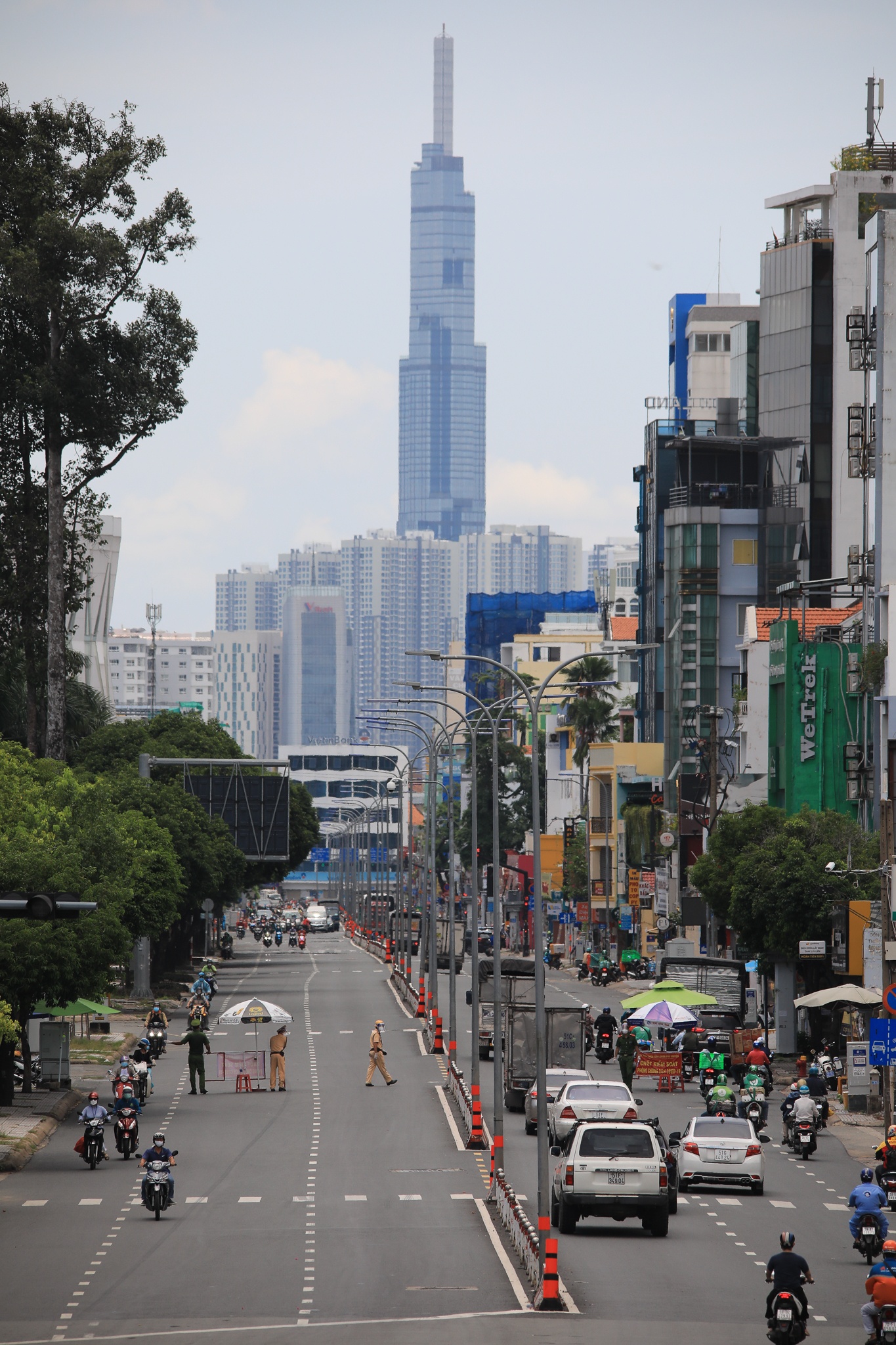 Duong pho dong duc TP.HCM anh 8