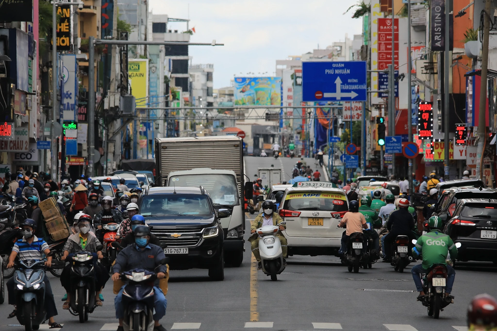 Duong pho dong duc TP.HCM anh 5