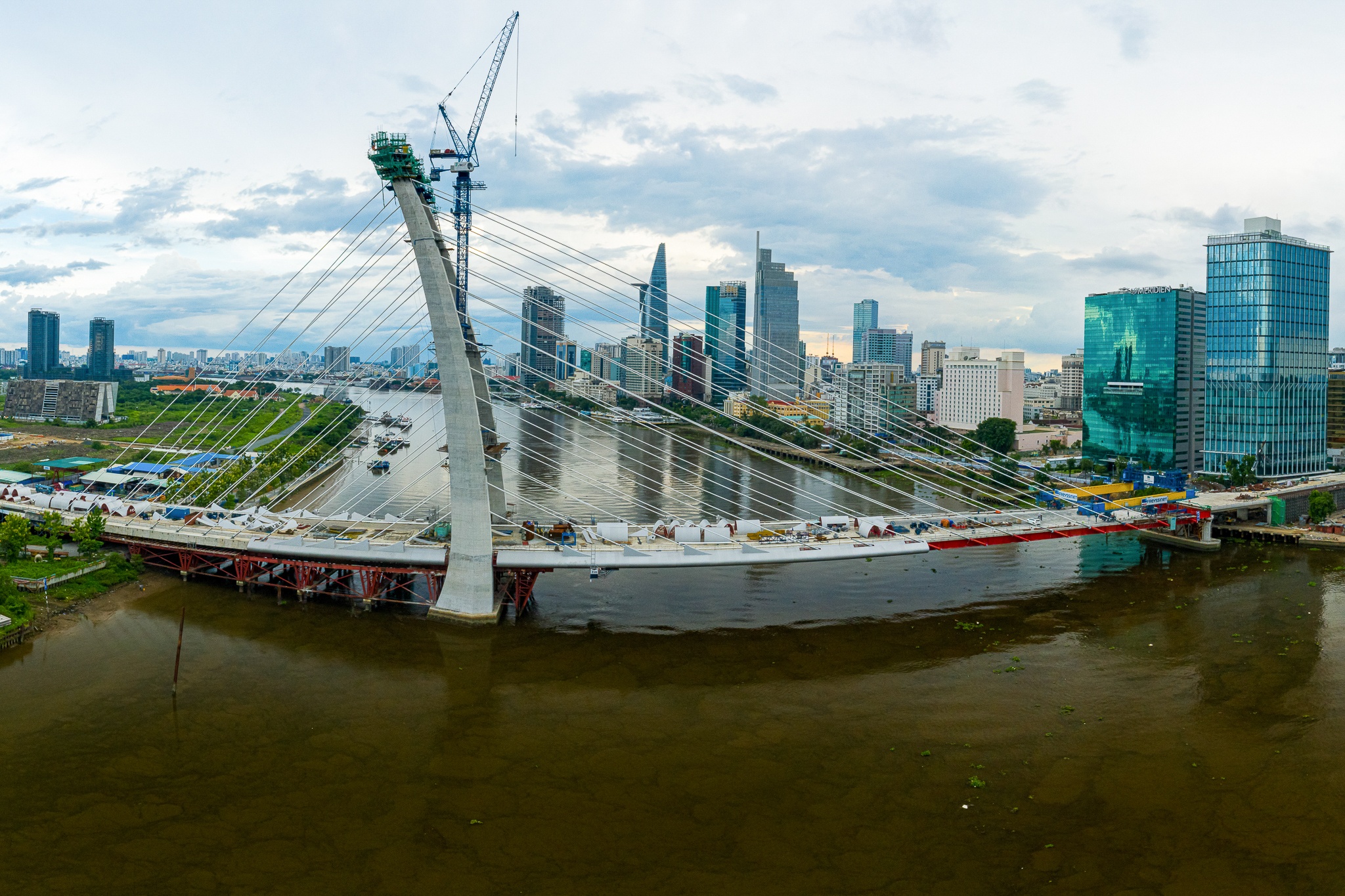 Cau Thu Thiem 2 hop long anh 2