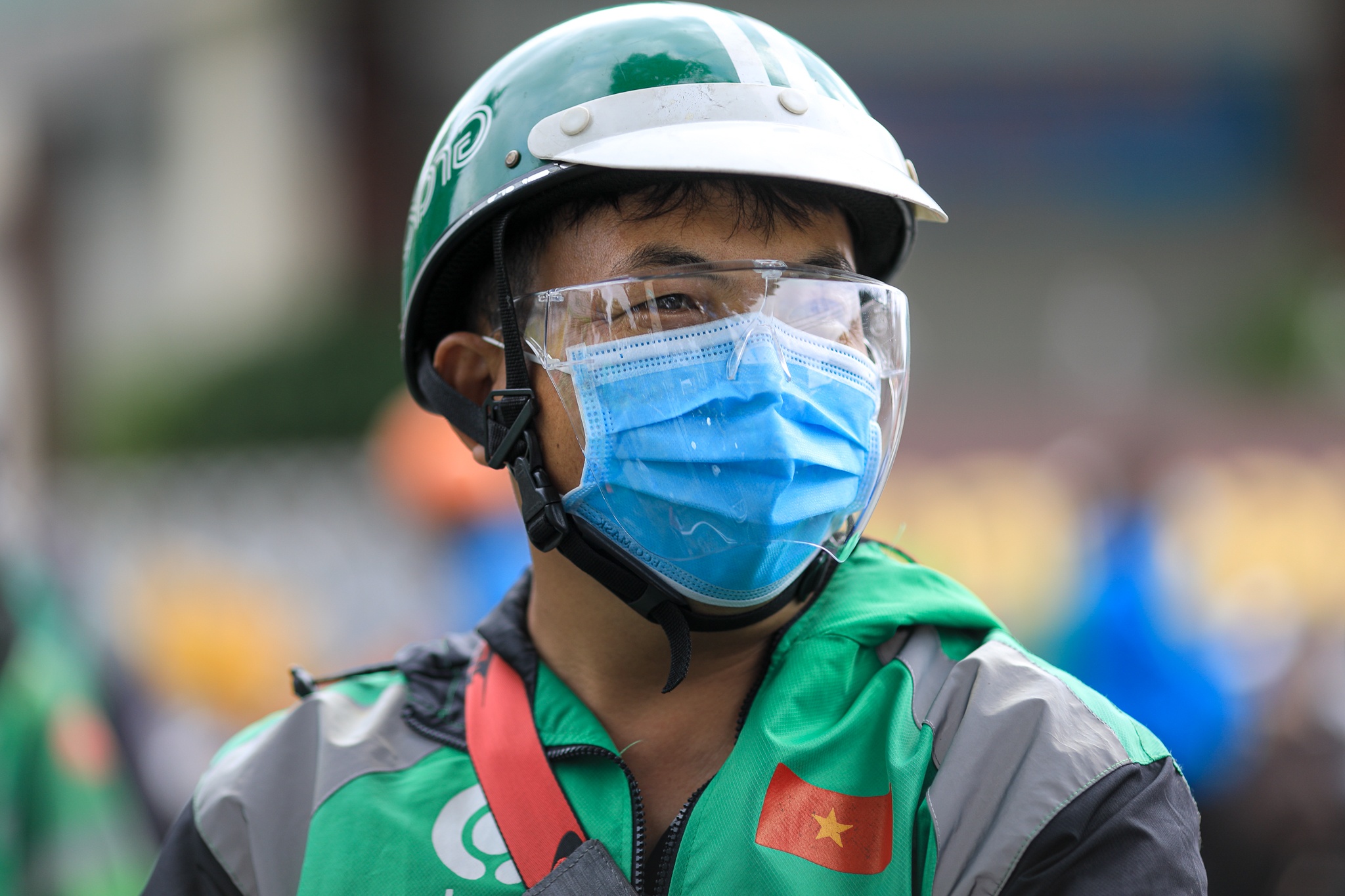 shipper  tu xet nghiem covid-19 anh 4