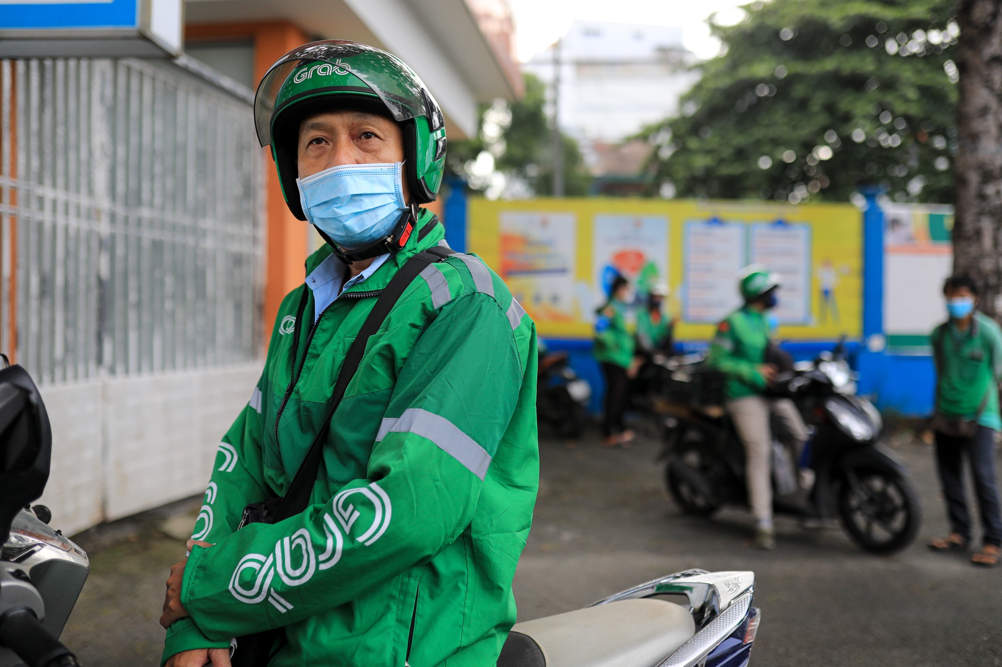 shipper  tu xet nghiem covid-19 anh 8