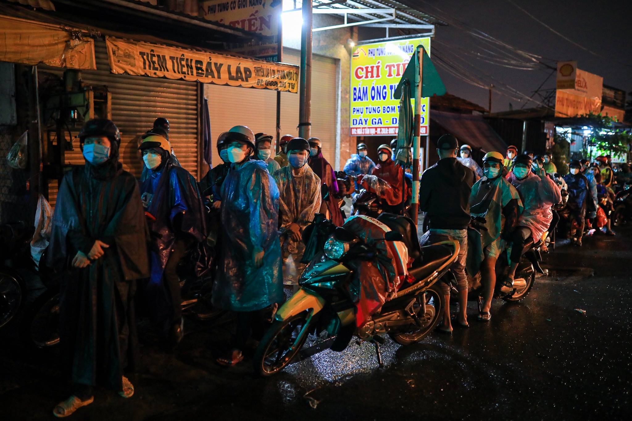 nguoi dan mien trung tu phat ve que anh 1