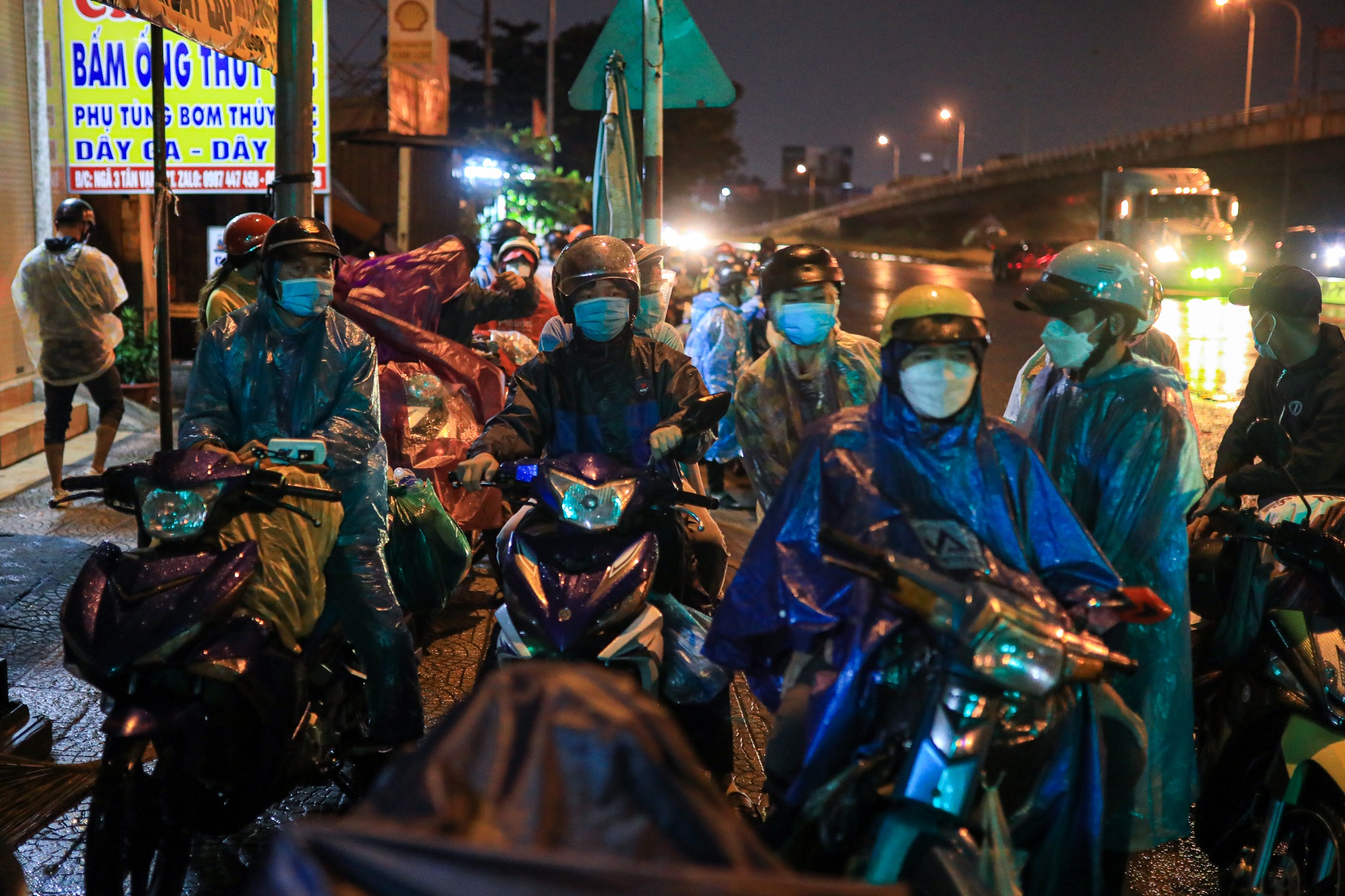 nguoi dan mien trung tu phat ve que anh 2