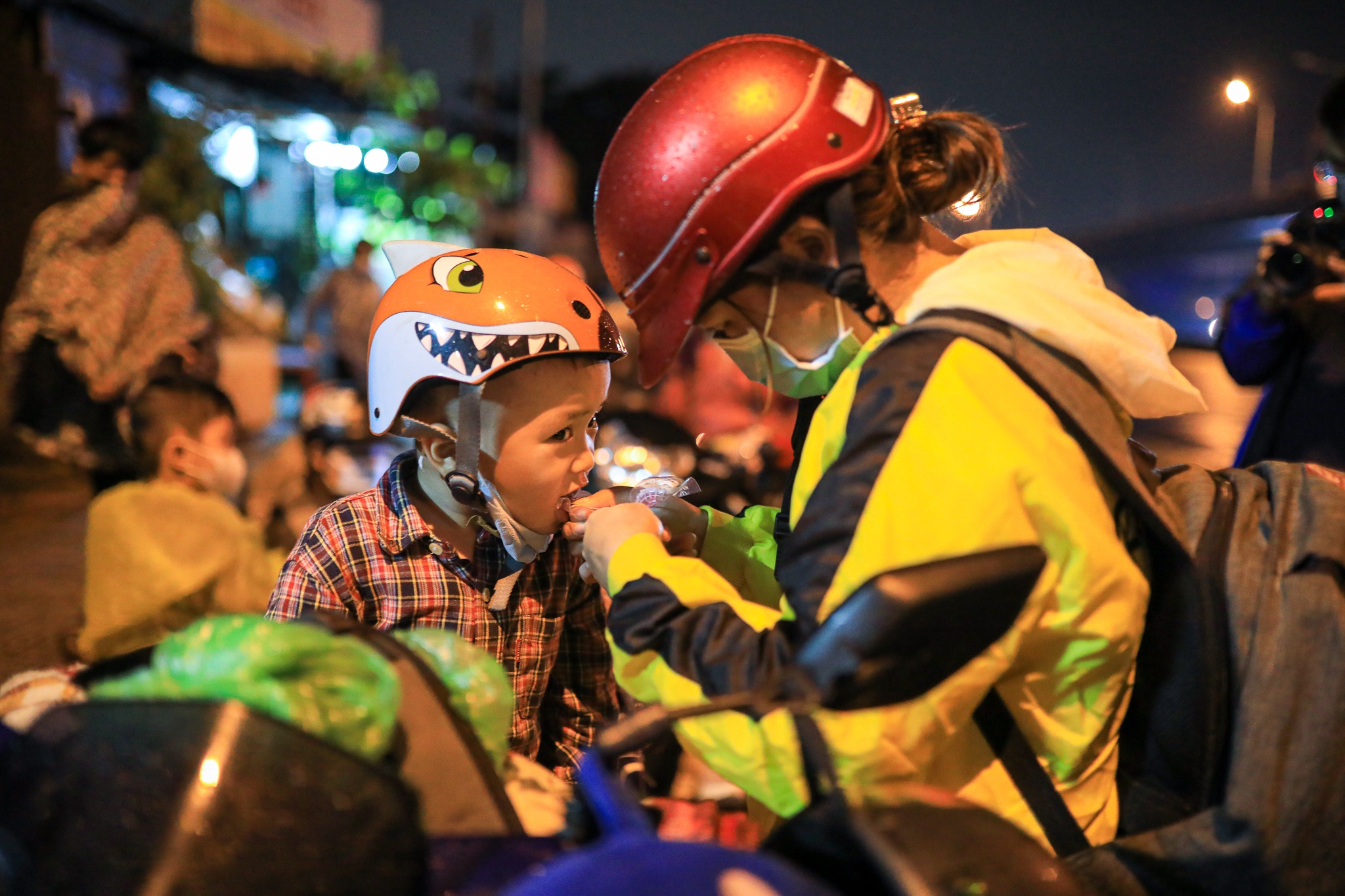 nguoi dan mien trung tu phat ve que anh 4