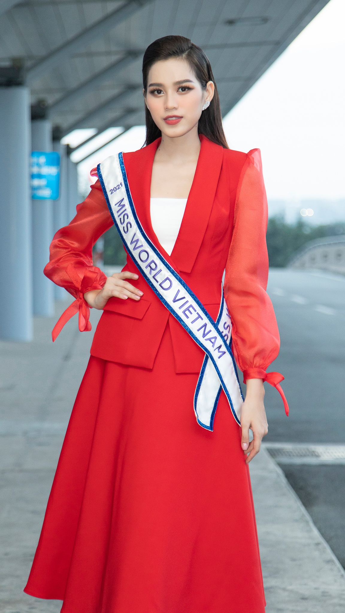 hoa hau do thi ha thi Hoa hau The gioi 2021 anh 2