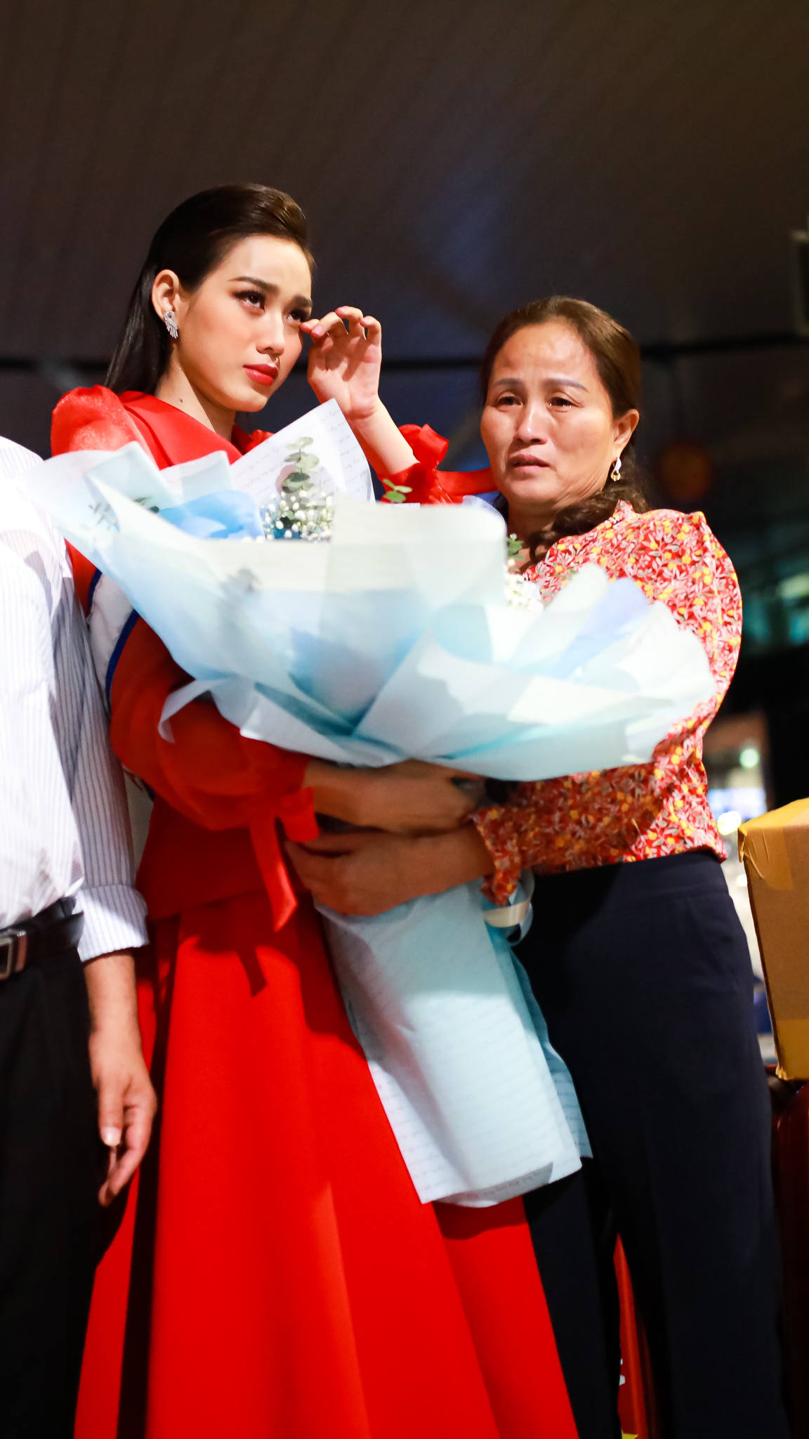 hoa hau do thi ha thi Hoa hau The gioi 2021 anh 38