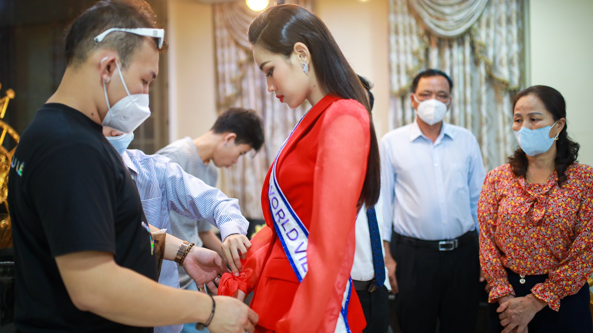 hoa hau do thi ha thi Hoa hau The gioi 2021 anh 21