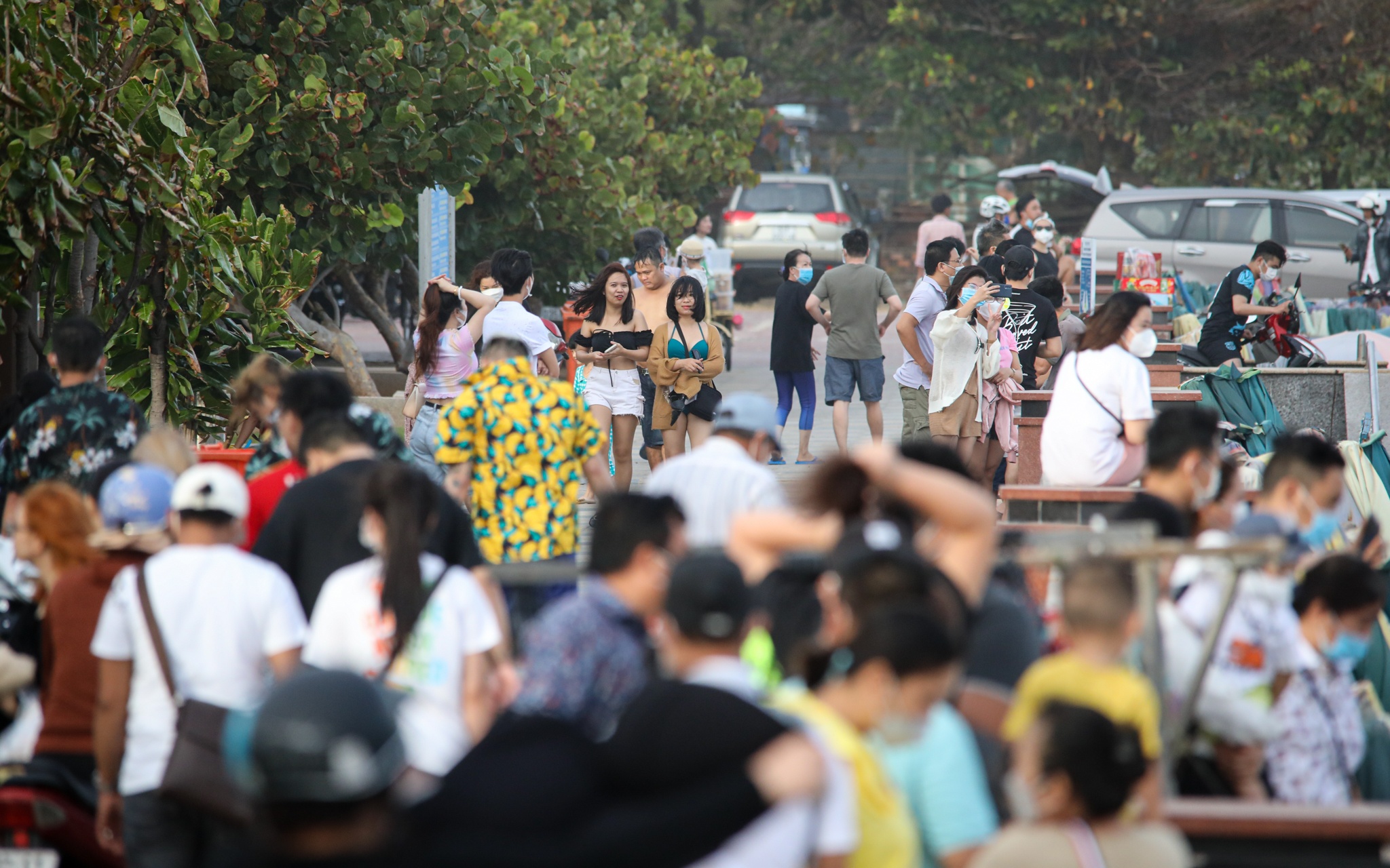 Bien Vung Tau nhon nhip anh 2