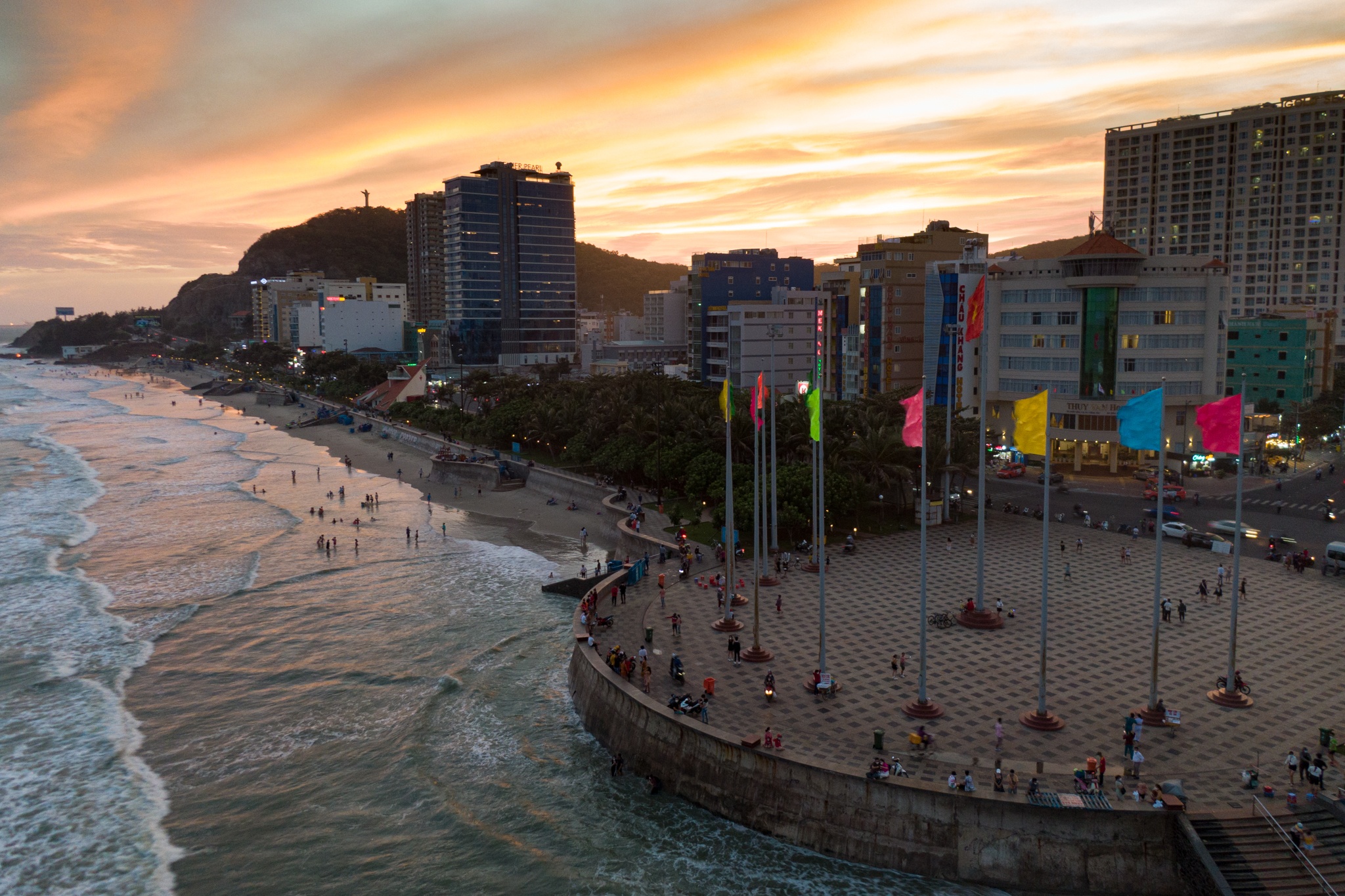 Bien Vung Tau nhon nhip anh 8