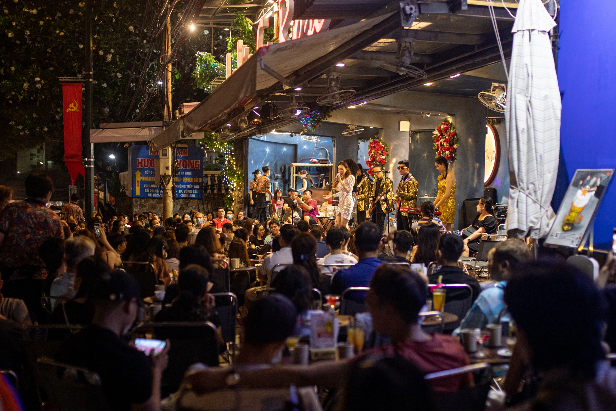 Hang quan Vung Tau kin khach anh 4
