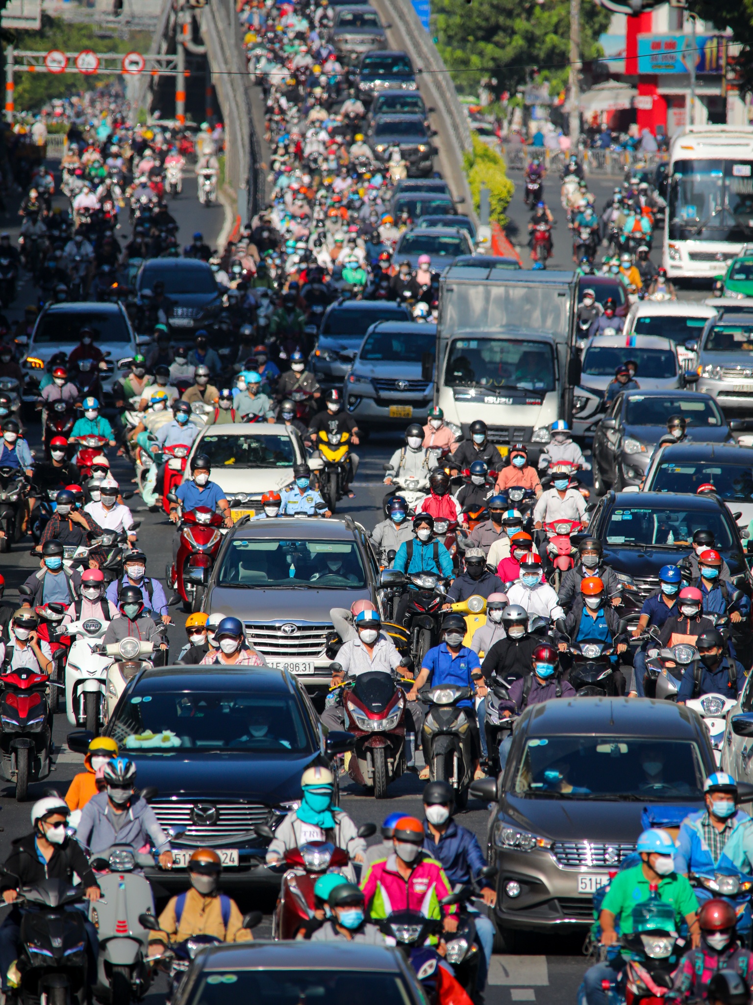 ket xe keo dai tai TP.HCM sang dau tuan anh 7