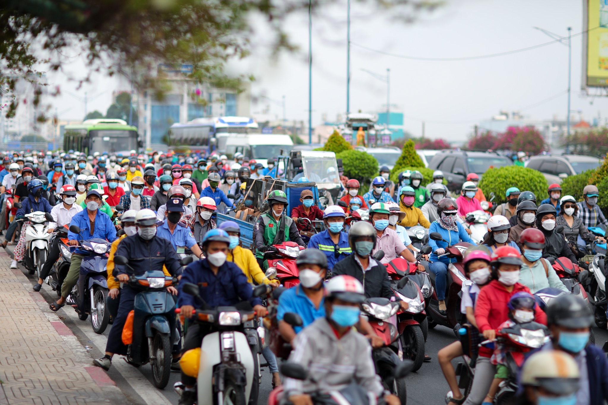 ket xe keo dai tai TP.HCM sau le anh 1