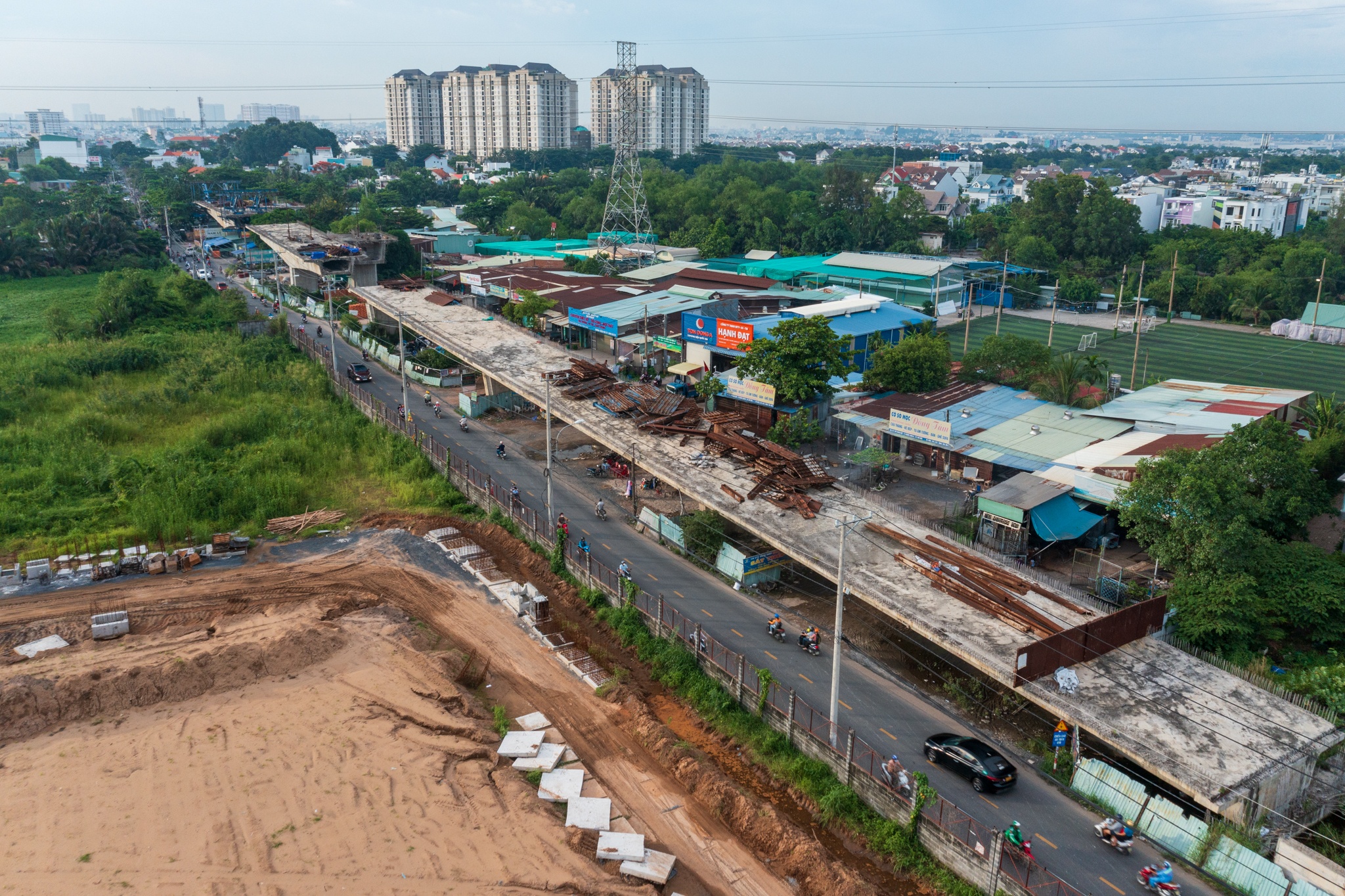 Ba cay cau dang do TP Thu Duc anh 1